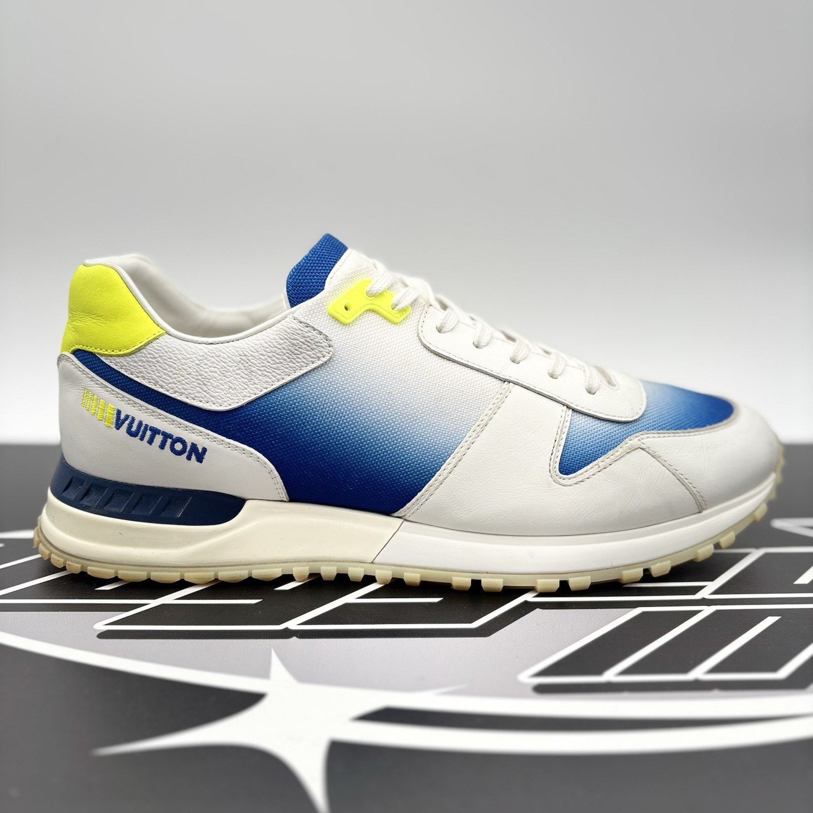 Louis Vuitton Louis Vuitton Run Away ' Eclipse Blue Gradation ' | CLEAN Size US 9 / EU 42 - 2 Thumbnail
