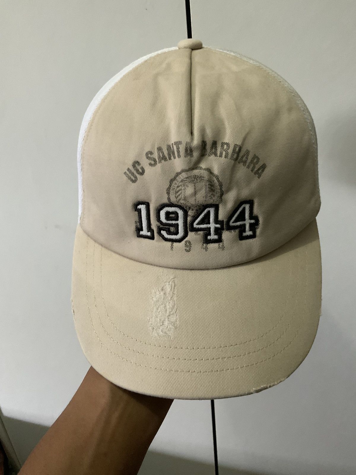 Uniqlo UC Santa Barbara 1944 Uniqlo Trucker Hat Size ONE SIZE - 6 Thumbnail