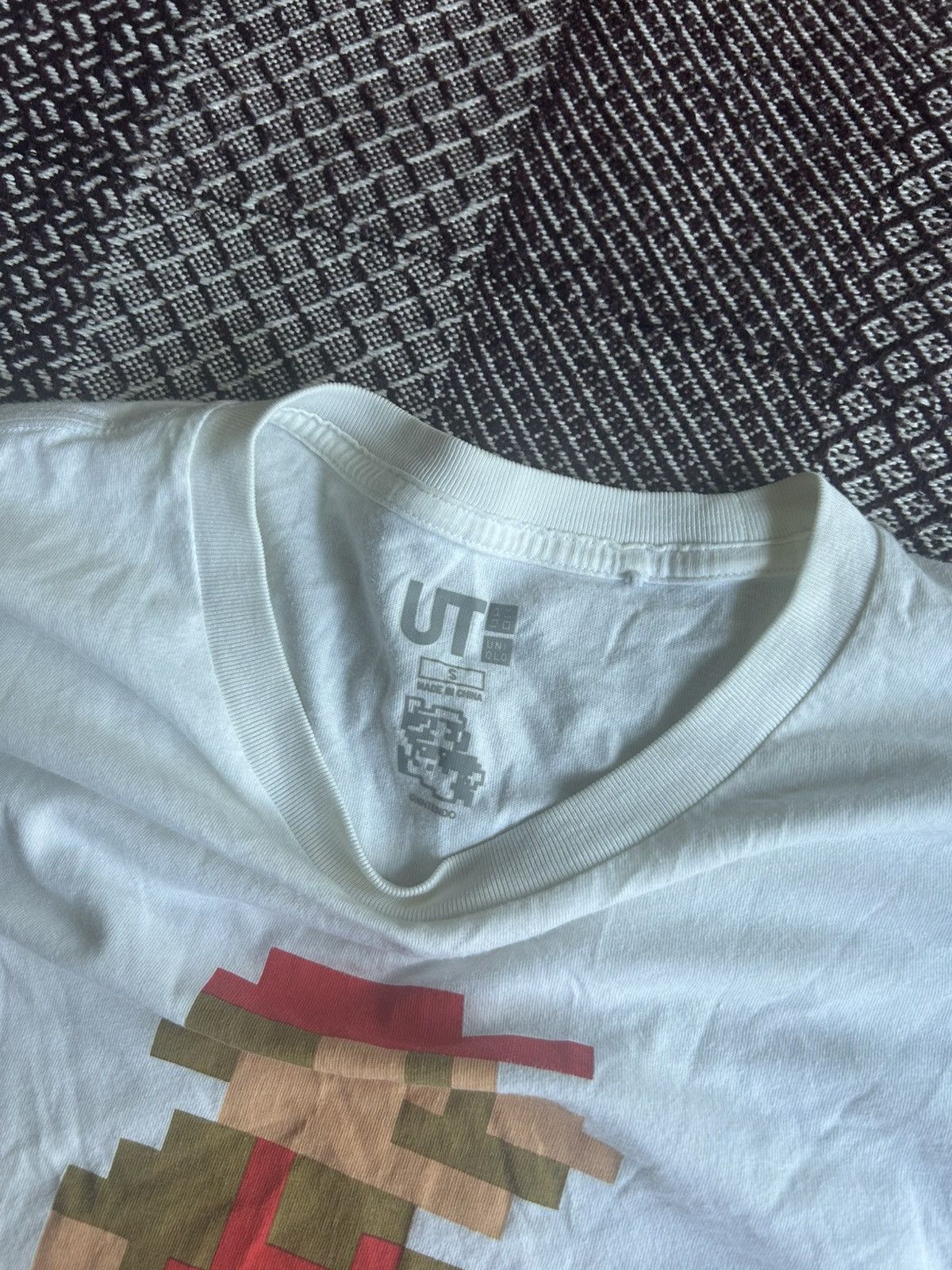 Uniqlo Uniqlo x Nintendo Mario T-shirt Streetwear Style Size S Size US S / EU 44-46 / 1 - 5 Thumbnail
