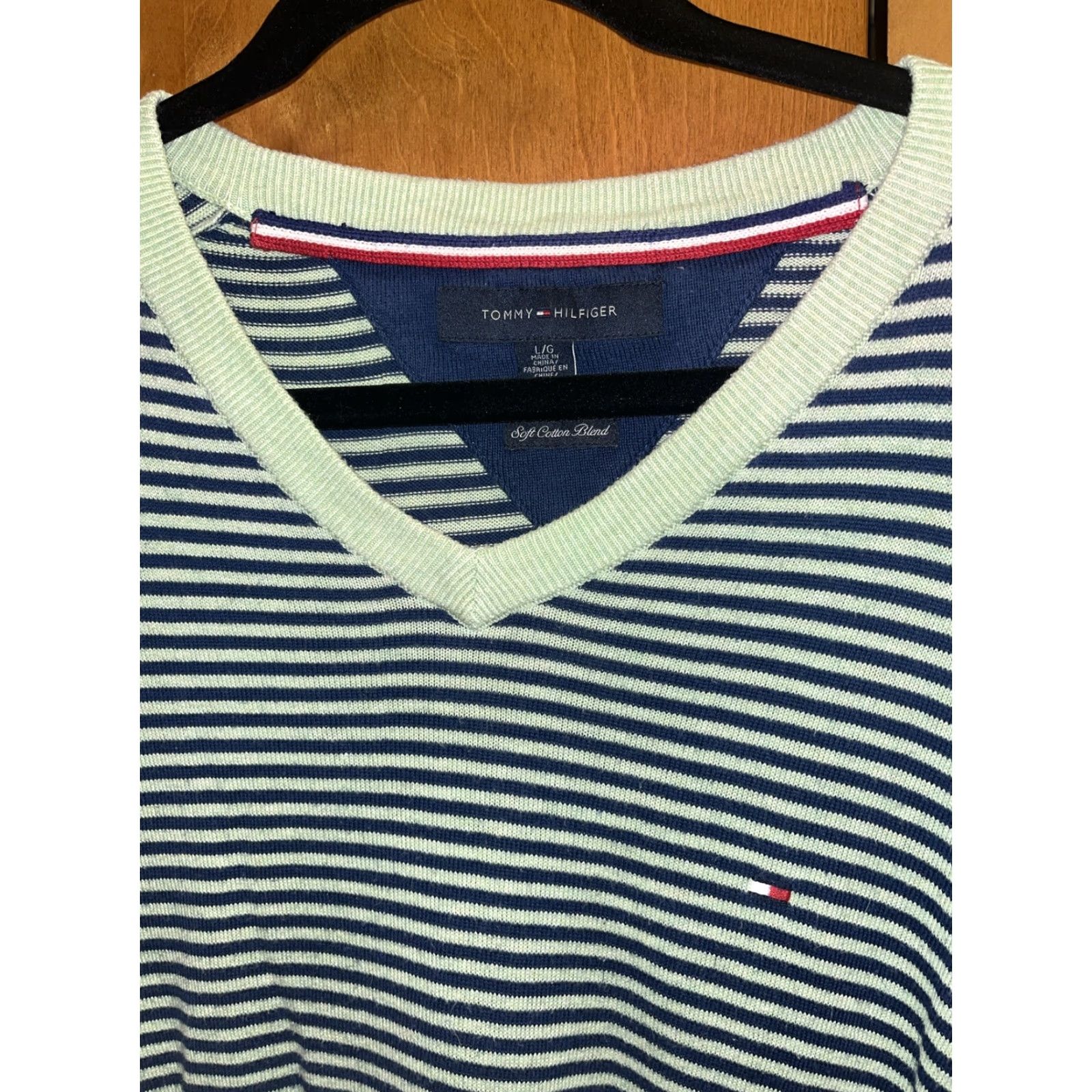 Tommy Hilfiger VINTAGE Tommy Hilfiger Men's Sweater L Cotton Blend Striped V-Neck Long Sleeve Casual Christmas Holiday Size US L / EU 52-54 / 3 - 3 Thumbnail