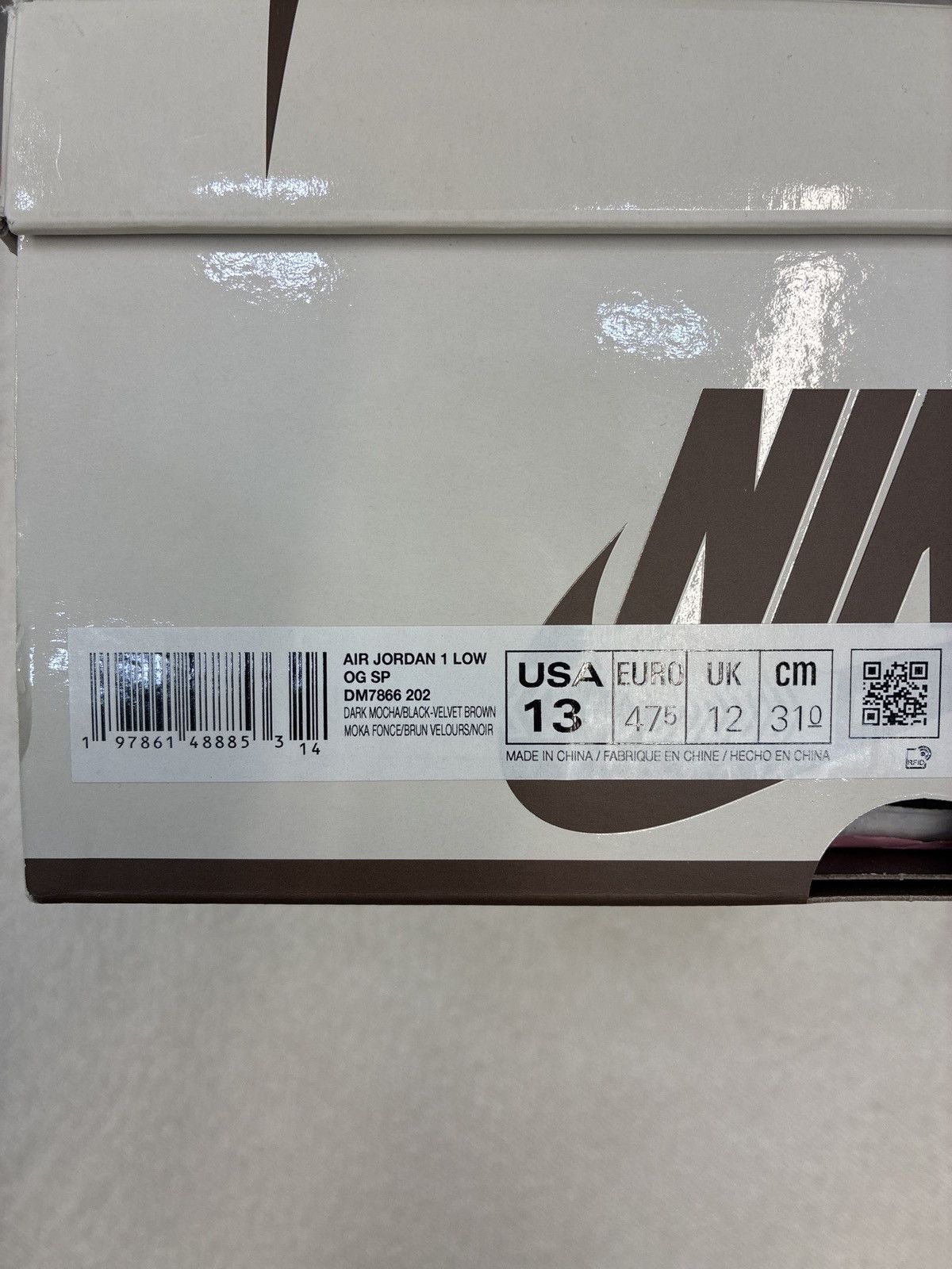 Nike Travis Scott x Air Jordan 1 Reverse Mocha Size US 13 / EU 46 - 16 Thumbnail