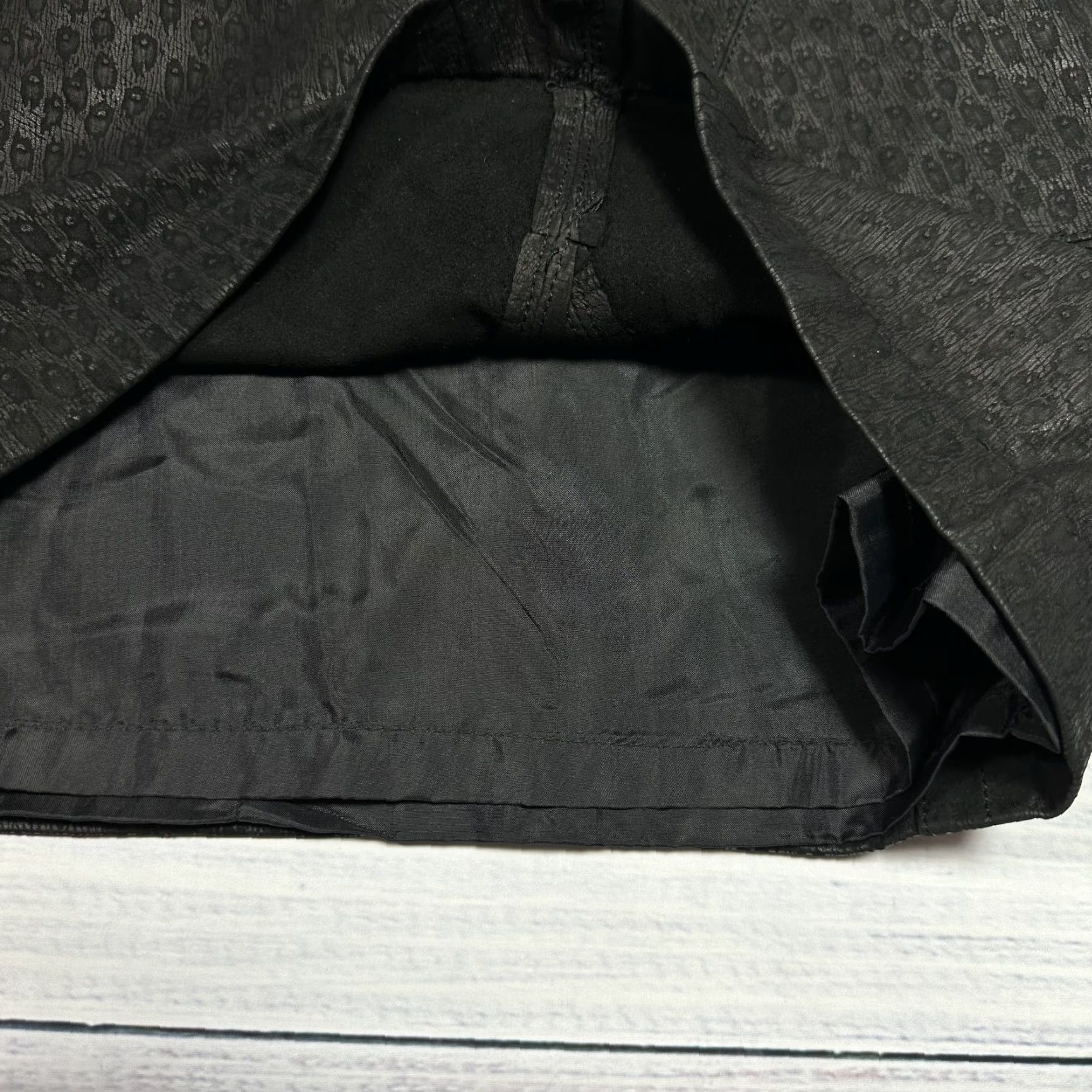 G-III G-III Black Leather Straight Pencil Skirt Knee Length Lined Sz 7/8 Womens Regular Capstone: None Size 28" / US 6 / IT 42 - 7 Thumbnail