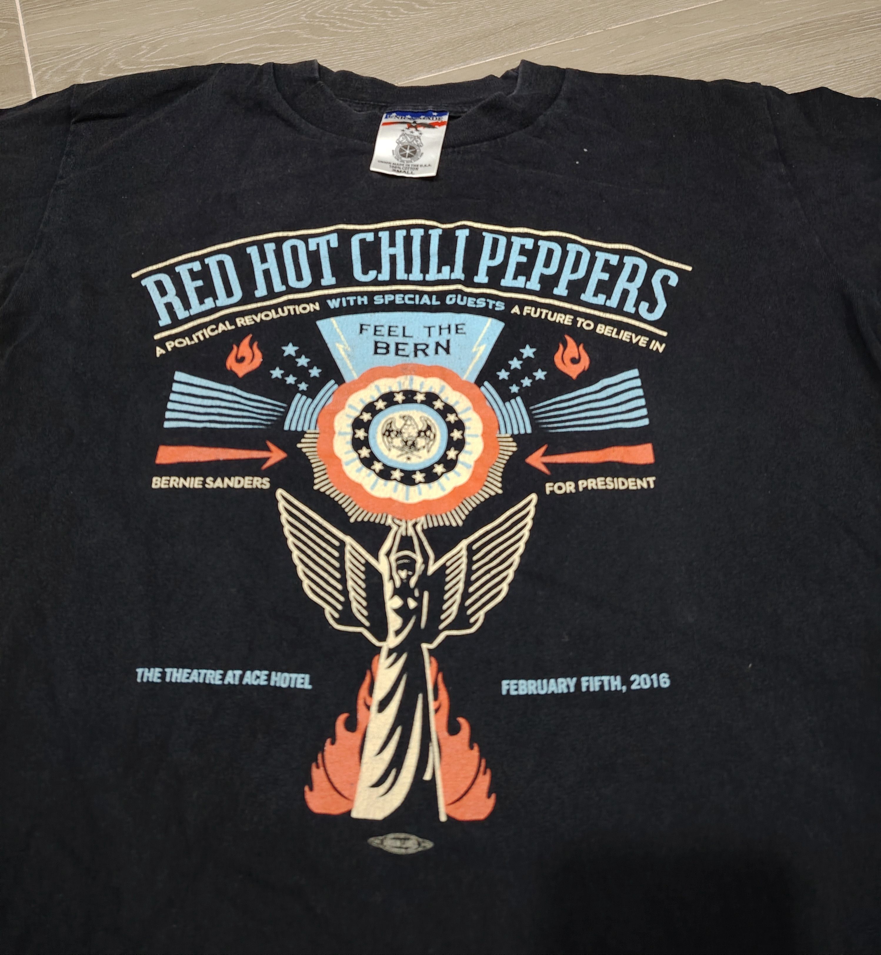 Band Tees 2016 Red Hot Chili Peppers Bernie Sanders T-Shirt Size US S / EU 44-46 / 1 - 2 Thumbnail