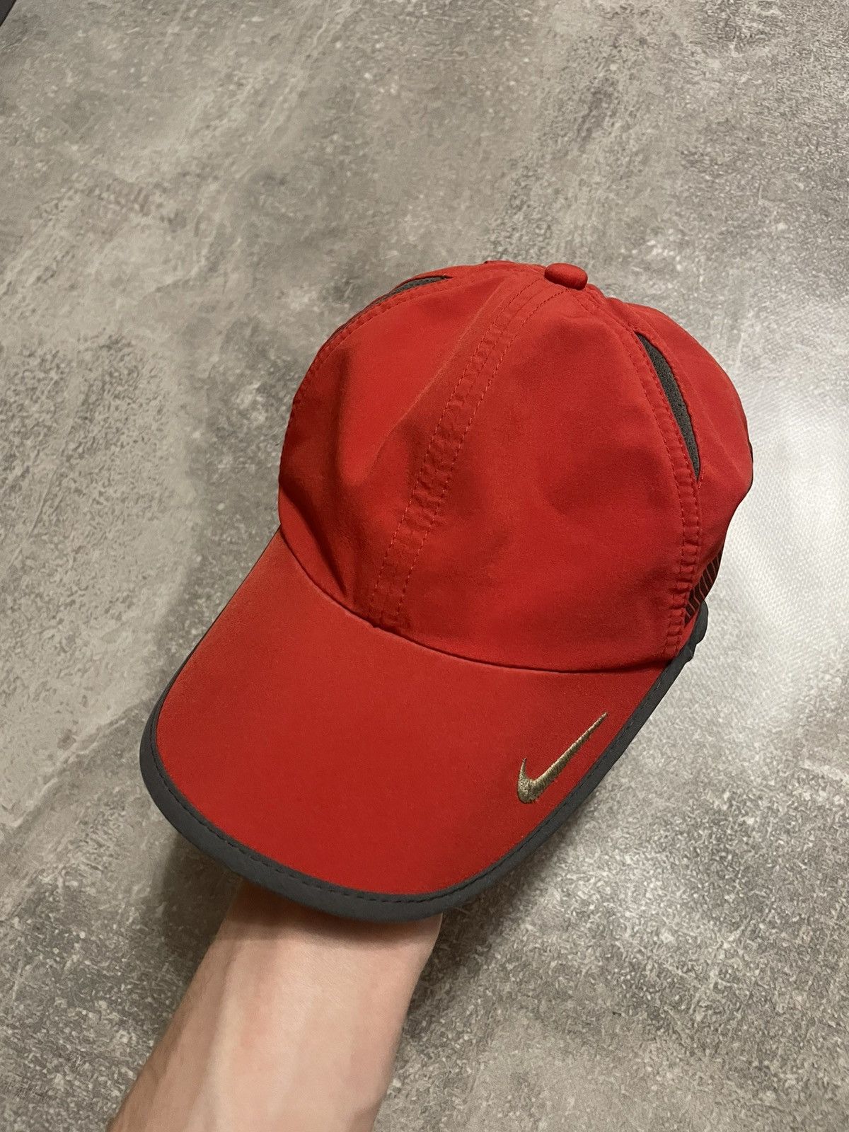 Nike Vintage Nike Dri-Fit Red Cap Size ONE SIZE - 1 Thumbnail