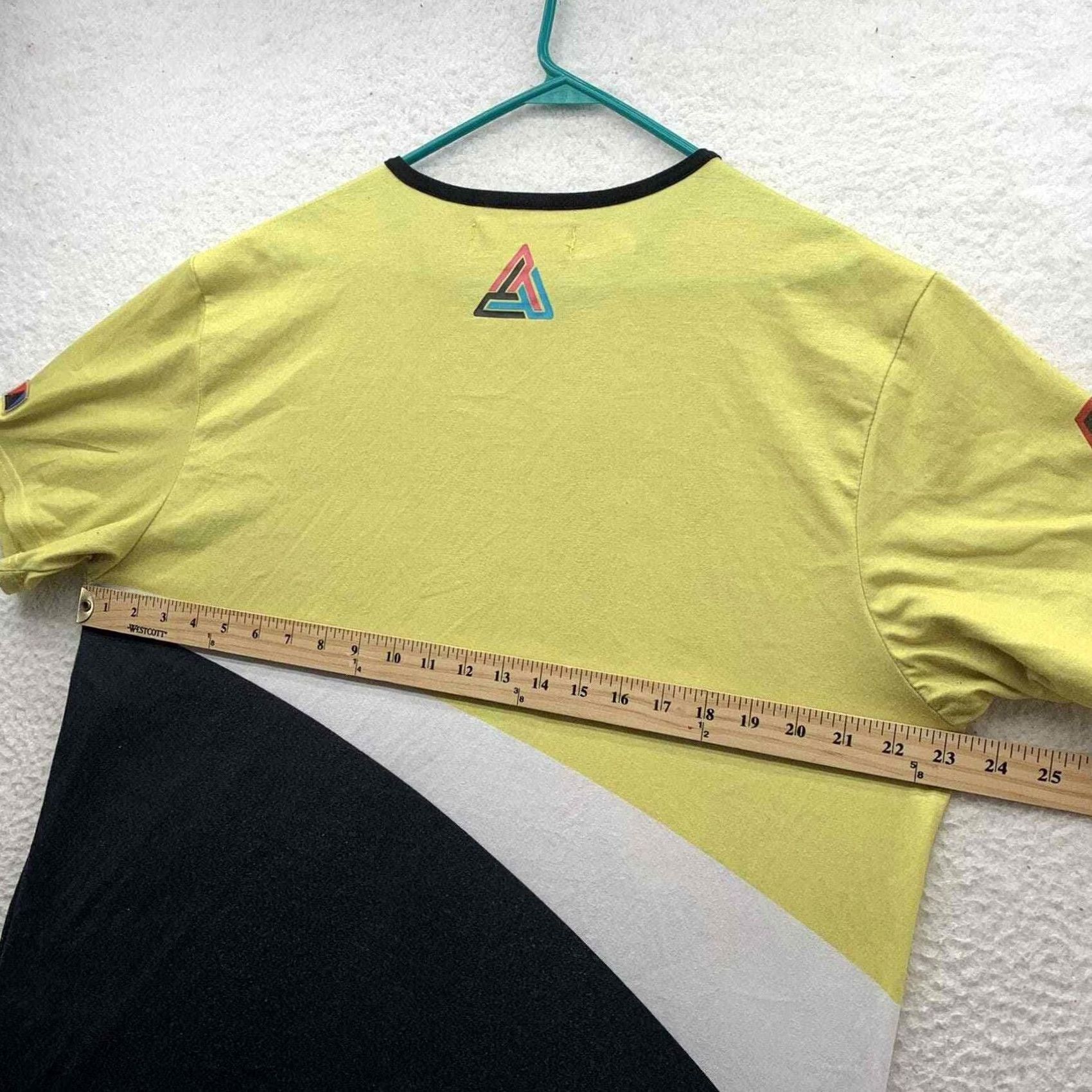 Black Pyramid Black Pyramid T-Shirt Mens XL 5 Car Racing Graphic Yellow White Black Colorblock Size US XL / EU 56 / 4 - 7 Thumbnail