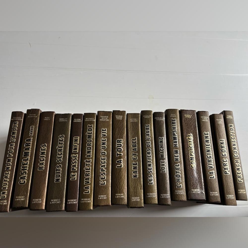Designer Lot of 16 vintage Club Best Sellers French Books Size ONE SIZE - 6 Thumbnail