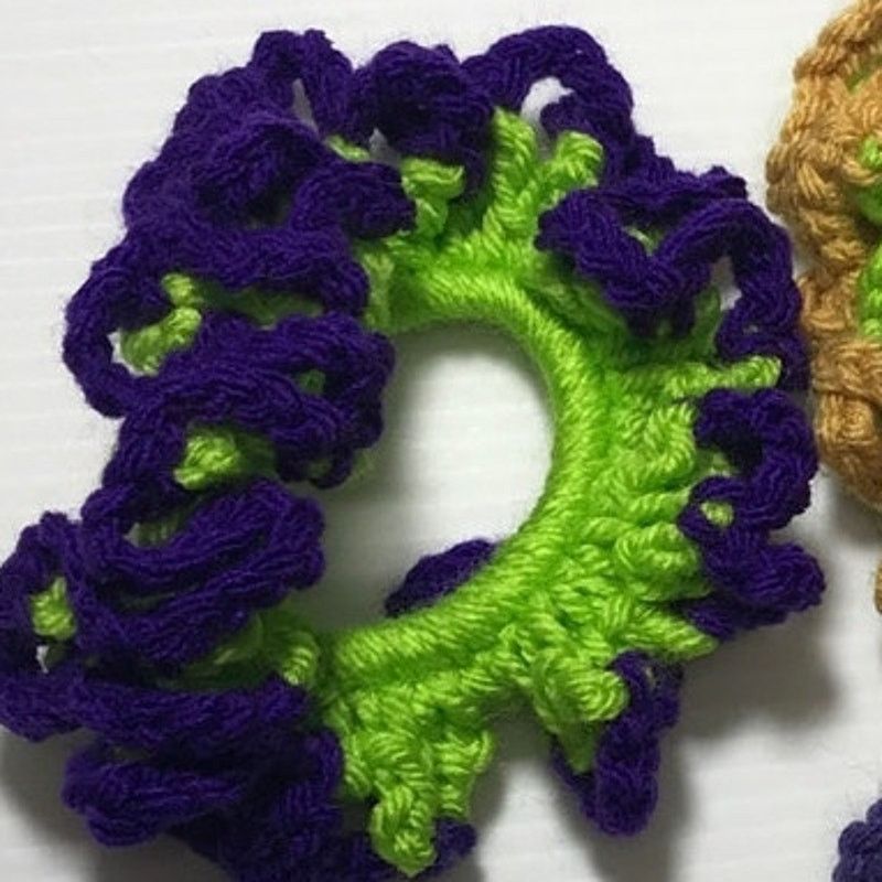 Handmade NWT Handmade Crocheted Hair Scrunchie Set of 3 Size ONE SIZE - 2 Thumbnail