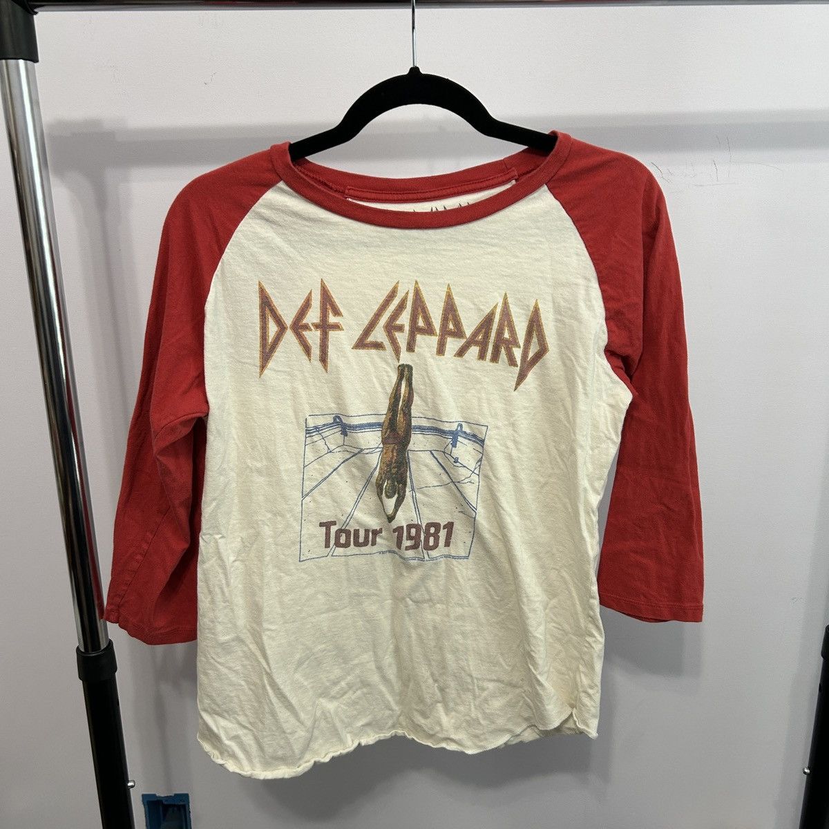 Def Leppard Def Leppard Retro Graphic Band Tshirt Size XL - "Margarito" Size XL / US 12-14 / IT 48-50 - 2 Thumbnail
