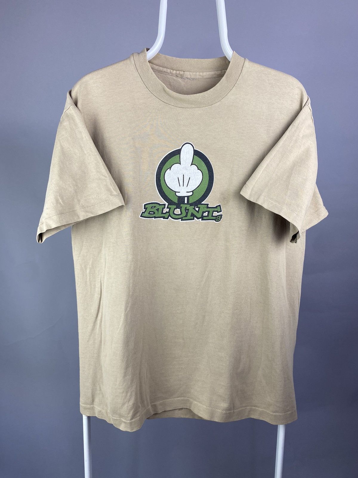 Vintage Vintage 90s Blunt Middle Finger Graphic Tee Rare Streetwear Size US M / EU 48-50 / 2 - 1 Thumbnail