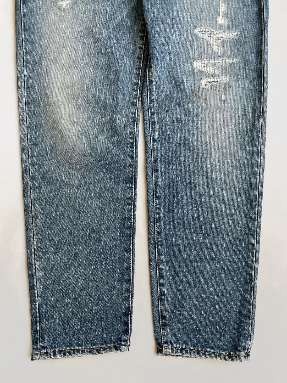 Saint Laurent Paris Saint Laurent Paris distressed denim pants Made in Japan Size 27" / US 4 / IT 40 - 5 Thumbnail