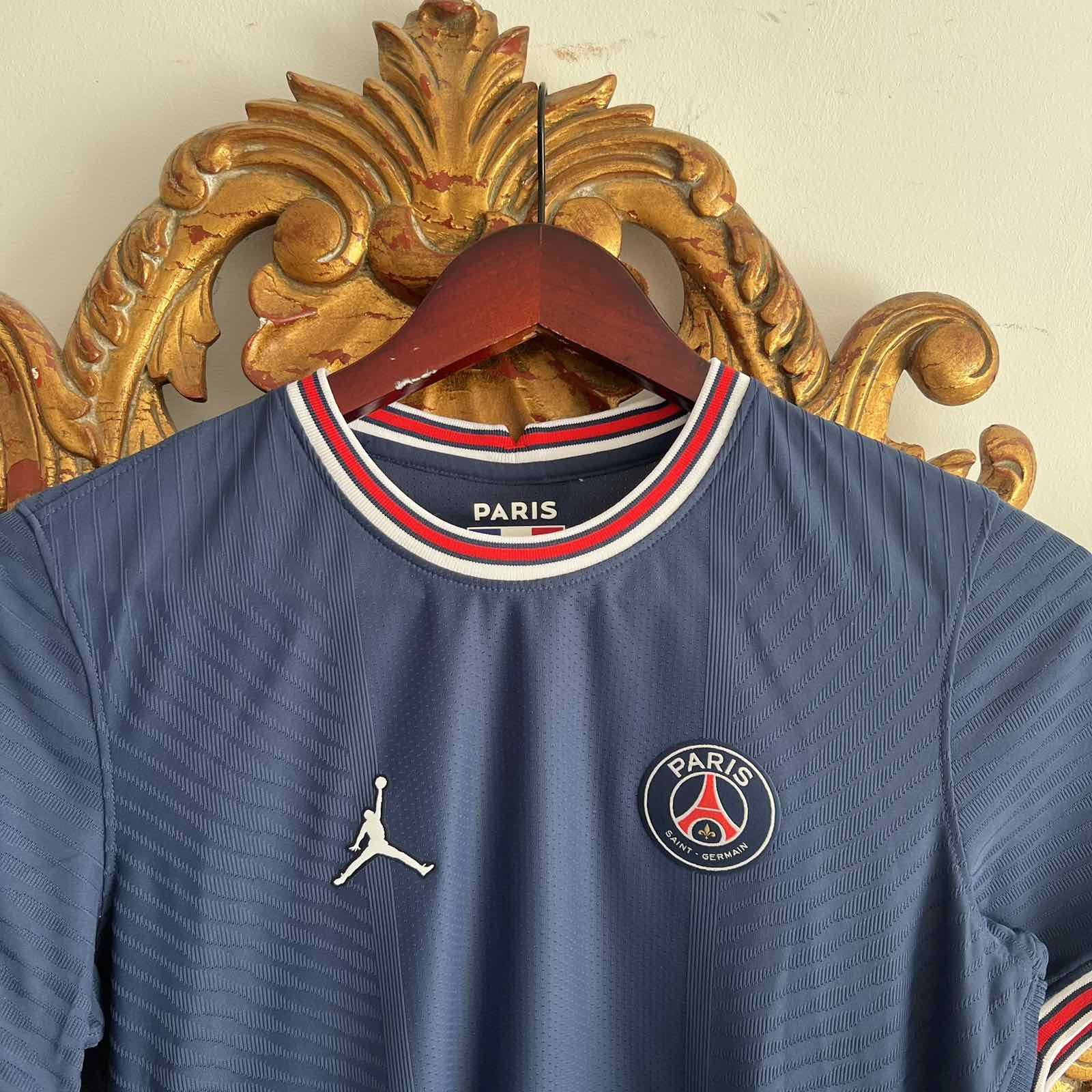Nike NIKE JORDAN PSG SOCCER JERSEY MATCH WORN FOOTBALL SHIRT SZ S Size US S / EU 44-46 / 1 - 3 Thumbnail