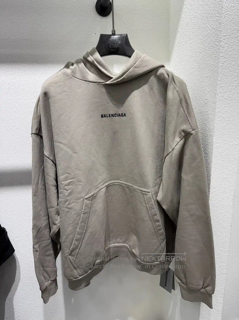Balenciaga Balenciaga Grey Embroidered Logo Sweatshirt Size US M / EU 48-50 / 2 - 1 Thumbnail