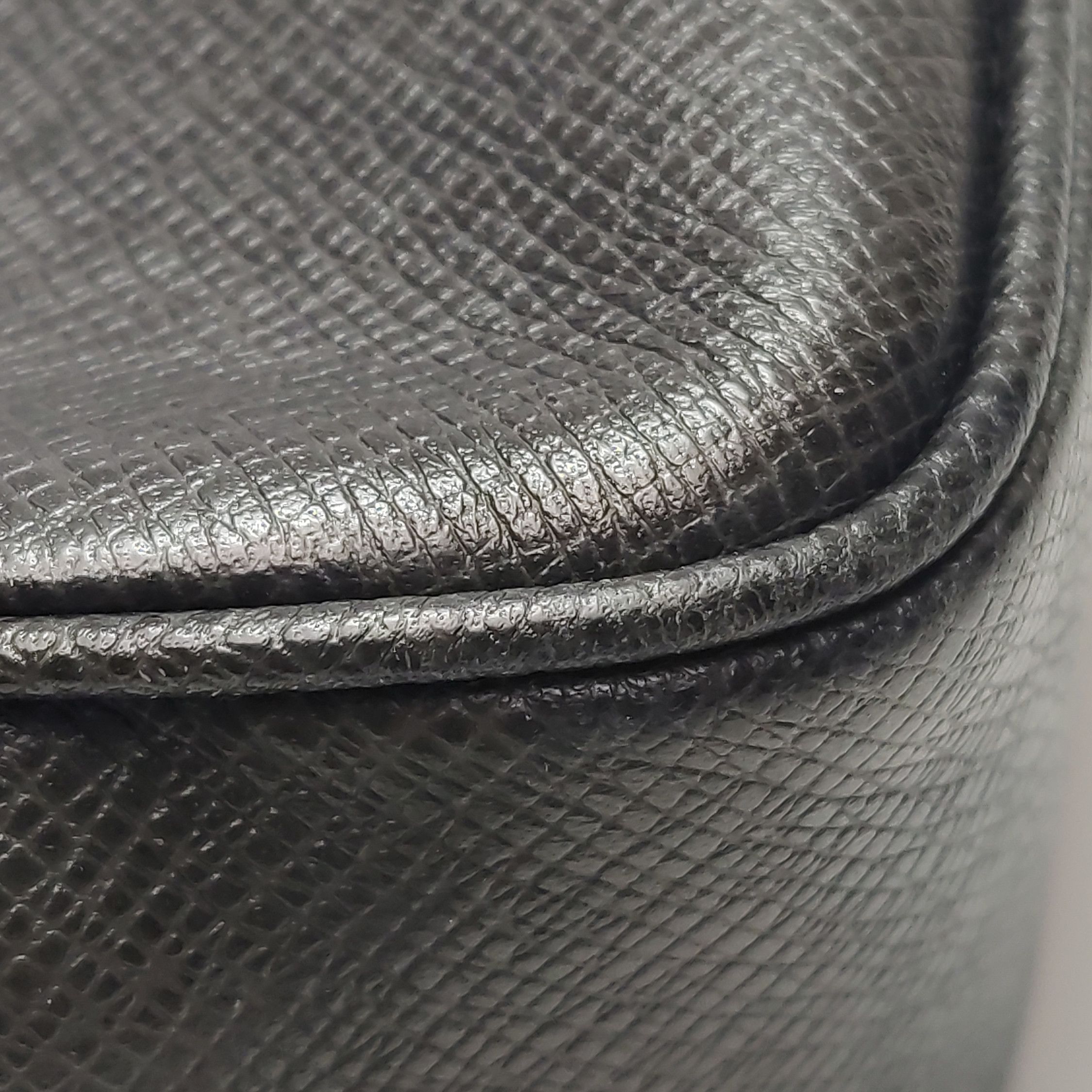 Louis Vuitton Louis Vuitton (LV) Cowhide Solid Zipper Clutch -y2506 Size ONE SIZE - 6 Thumbnail