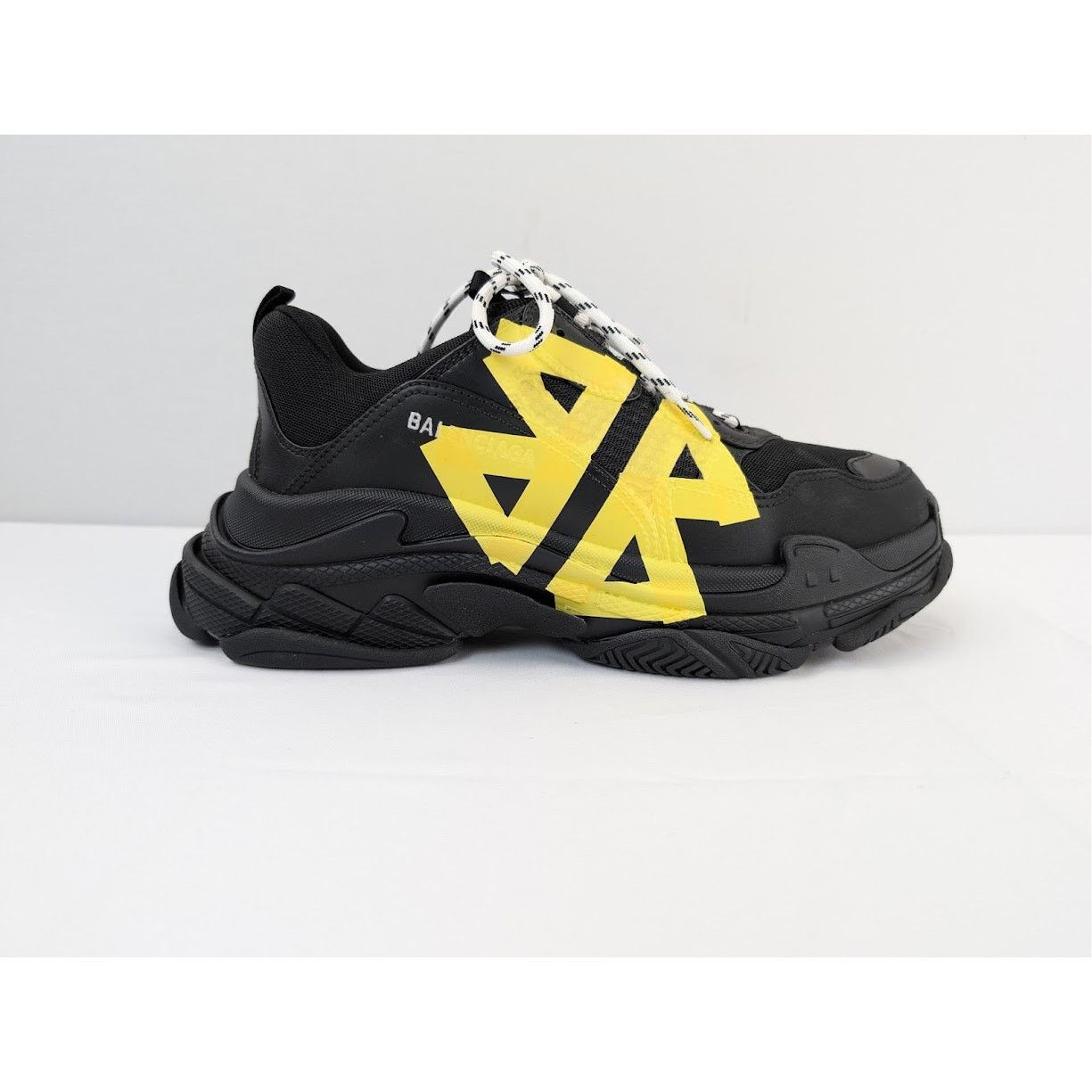 Balenciaga o1rshd1 Triple S Sneakers in Black/Yellow Size US 12 / EU 45 - 3 Thumbnail