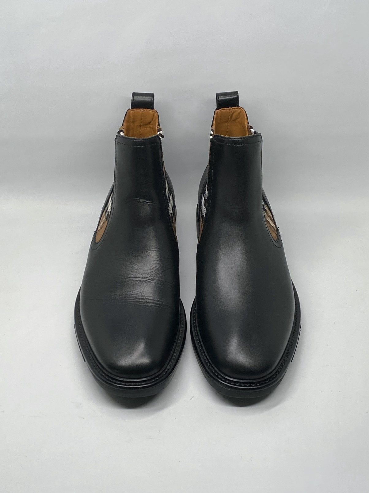 Burberry Burberry Men's Allostock Chelsea Boots size 40/us size 7 Size US 7 / EU 40 - 6 Thumbnail