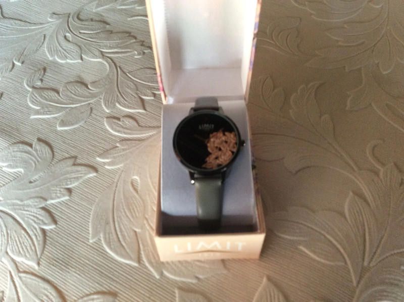 Designer limit garden black dial grey leather strap watch Size ONE SIZE - 11 Thumbnail