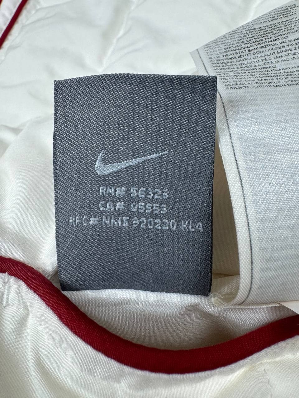 Nike Nike Vintage Reversible Down Puffer Vest Red & White y2k Size S / US 4 / IT 40 - 8 Thumbnail