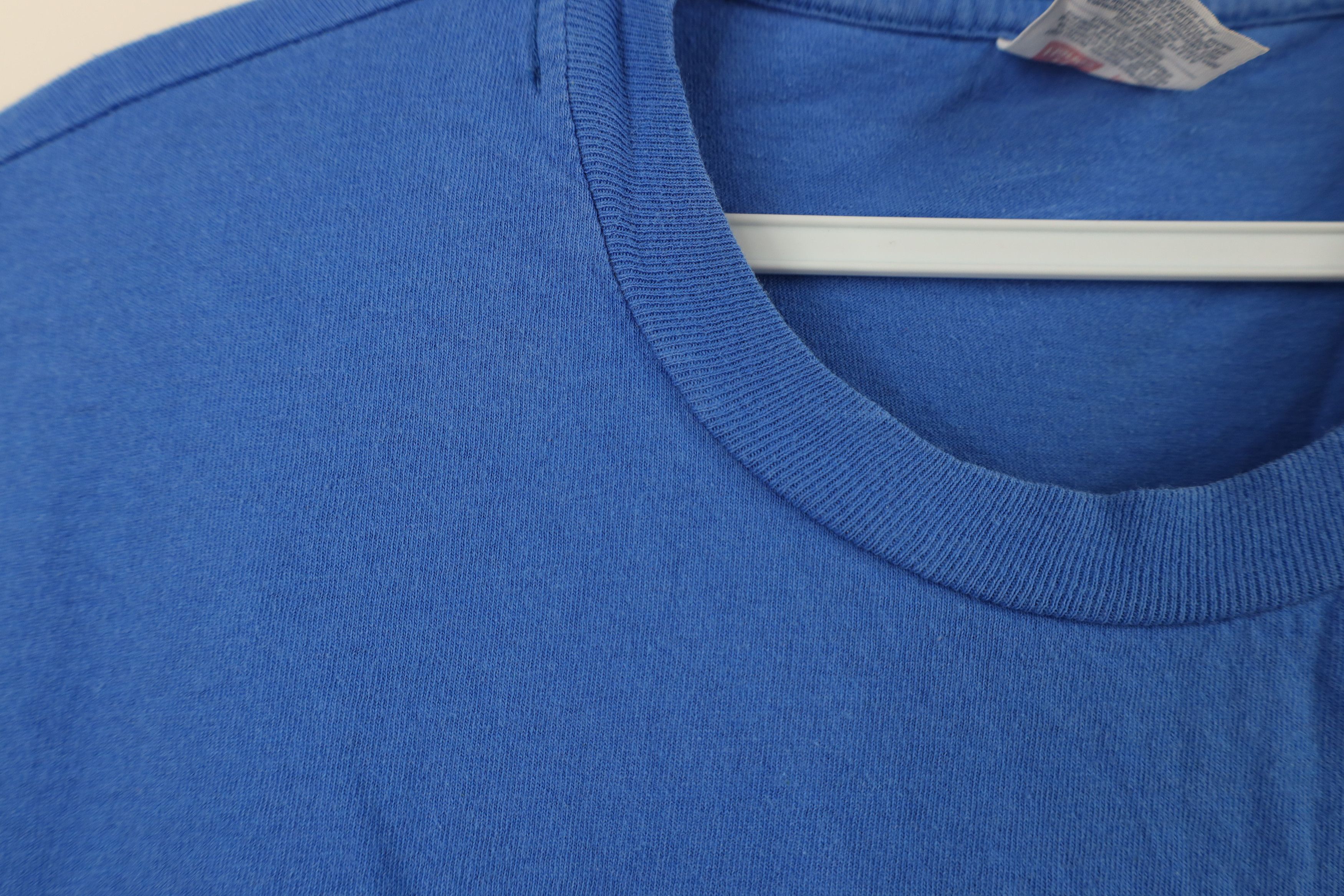 Hanes Vintage 90s Hanes Blank Cotton Pocket T-Shirt Royal Blue Size US XL / EU 56 / 4 - 9 Thumbnail