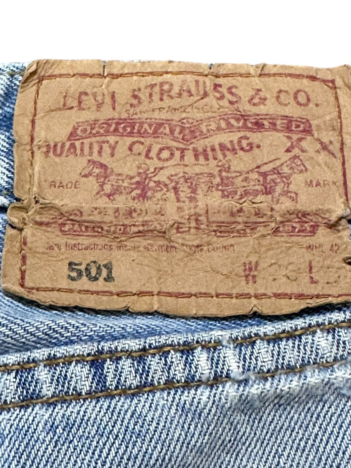 Levi's Vintage Clothing Vintage Levi’s 501 Faded Distressed Denim Size US 29 - 8 Thumbnail