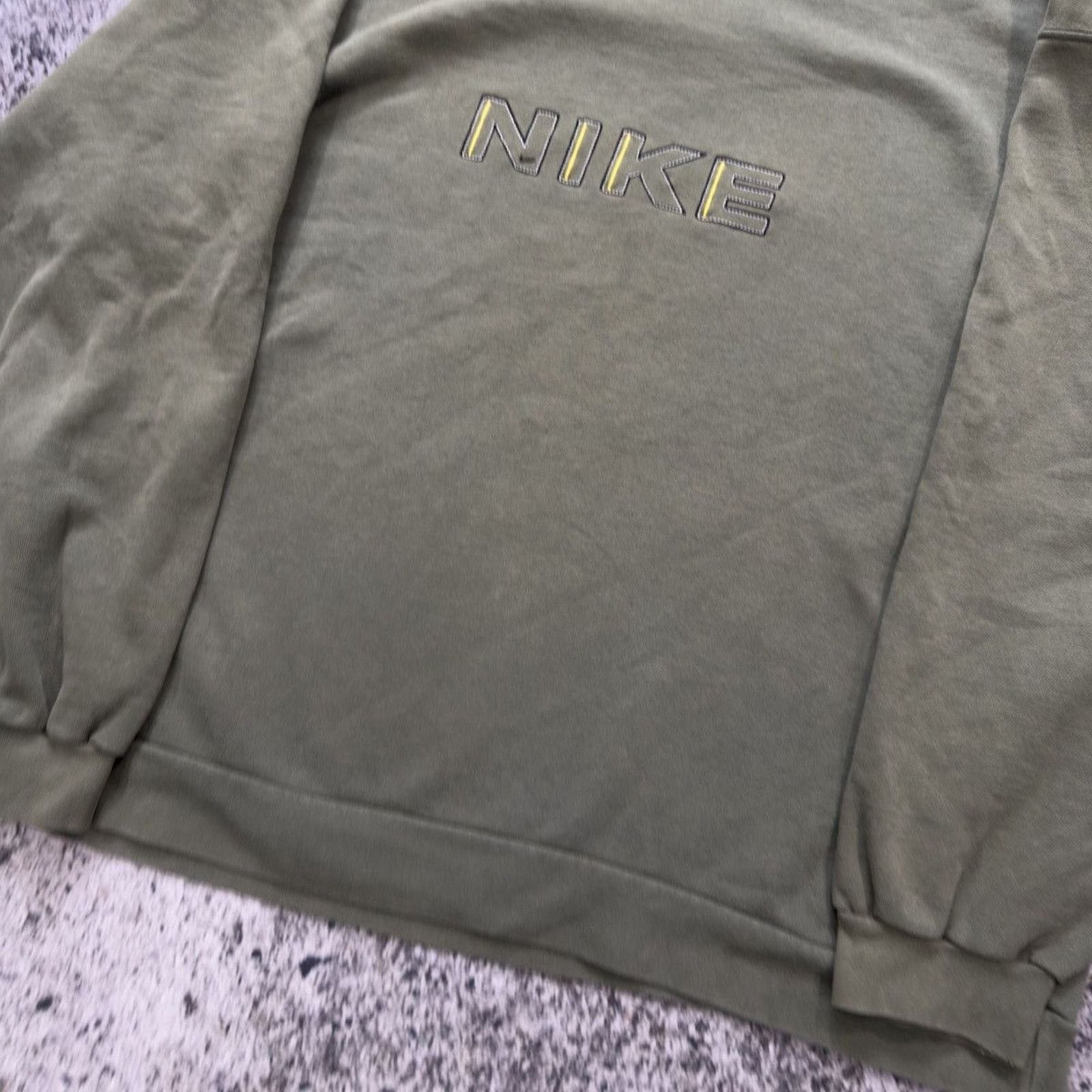Nike Thrashed Faded 90s Nike Green Logo Sweatshirt ERD Grunge Size US XL / EU 56 / 4 - 19 Thumbnail