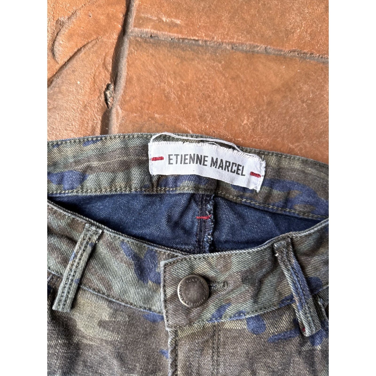 Vintage Etienne Marcel Camo Skinny Jeans Women's 24x27.5 Ankle Zipper Denim Slim 24 Camo Size 42" / US 20 - 2 Thumbnail