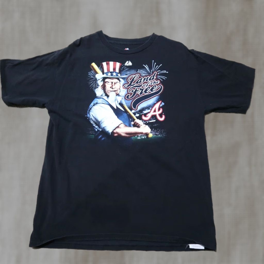 Vintage VINTAGE Atlanta Braves USA Land Of The Free Home of the Brave Men Shirt Adult Large Black Majestic Graphic Tee 90s Mens Size US L / EU 52-54 / 3 - 1 Thumbnail