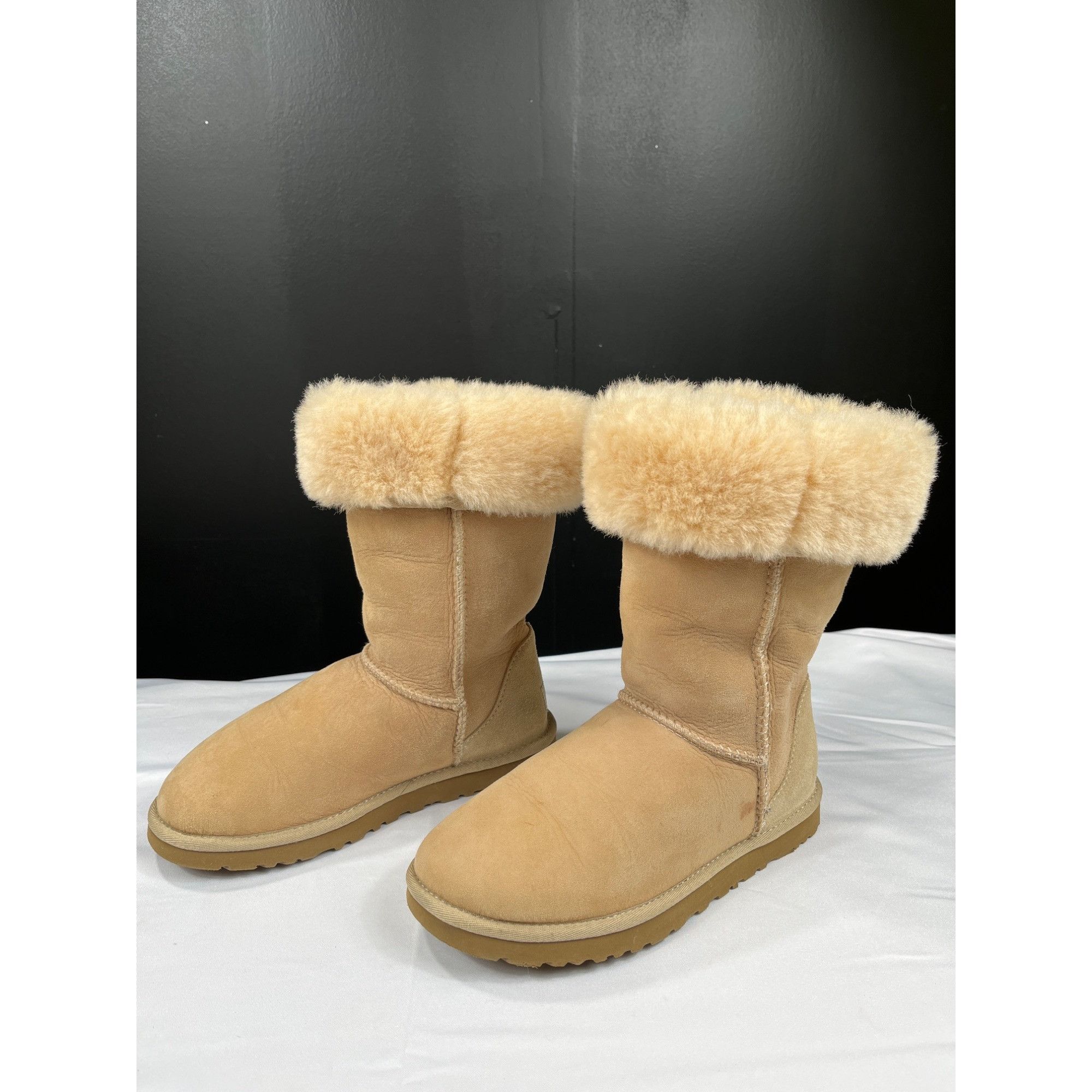 Ugg Ugg Australia Womens Tan Short Sheepskin Boots Size 5 SKU 73 Size US 5 / IT 35 - 2 Thumbnail