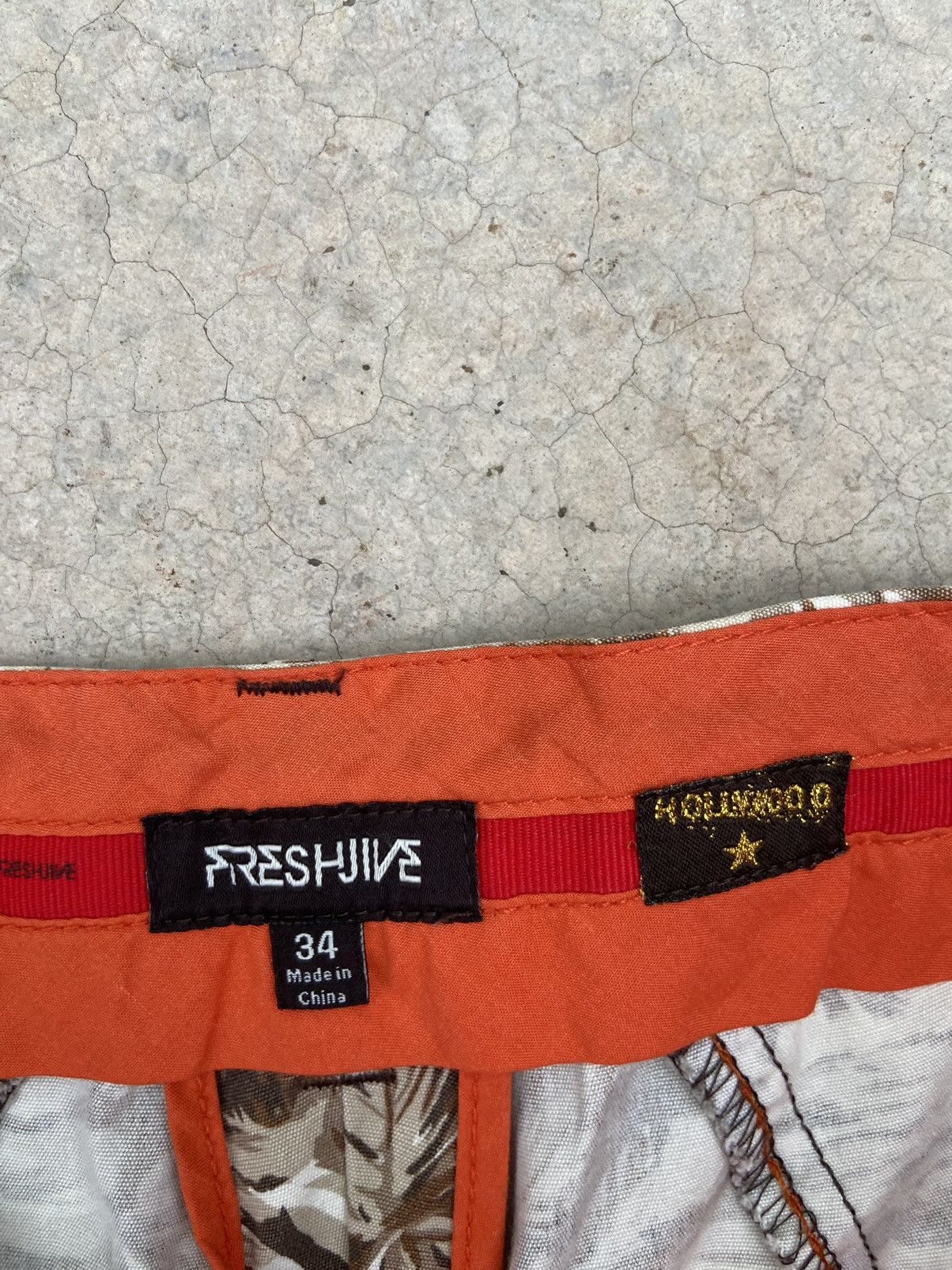 Freshjive Freshjive pants 3 quarter hawaii full print Size US 34 / EU 50 - 11 Thumbnail