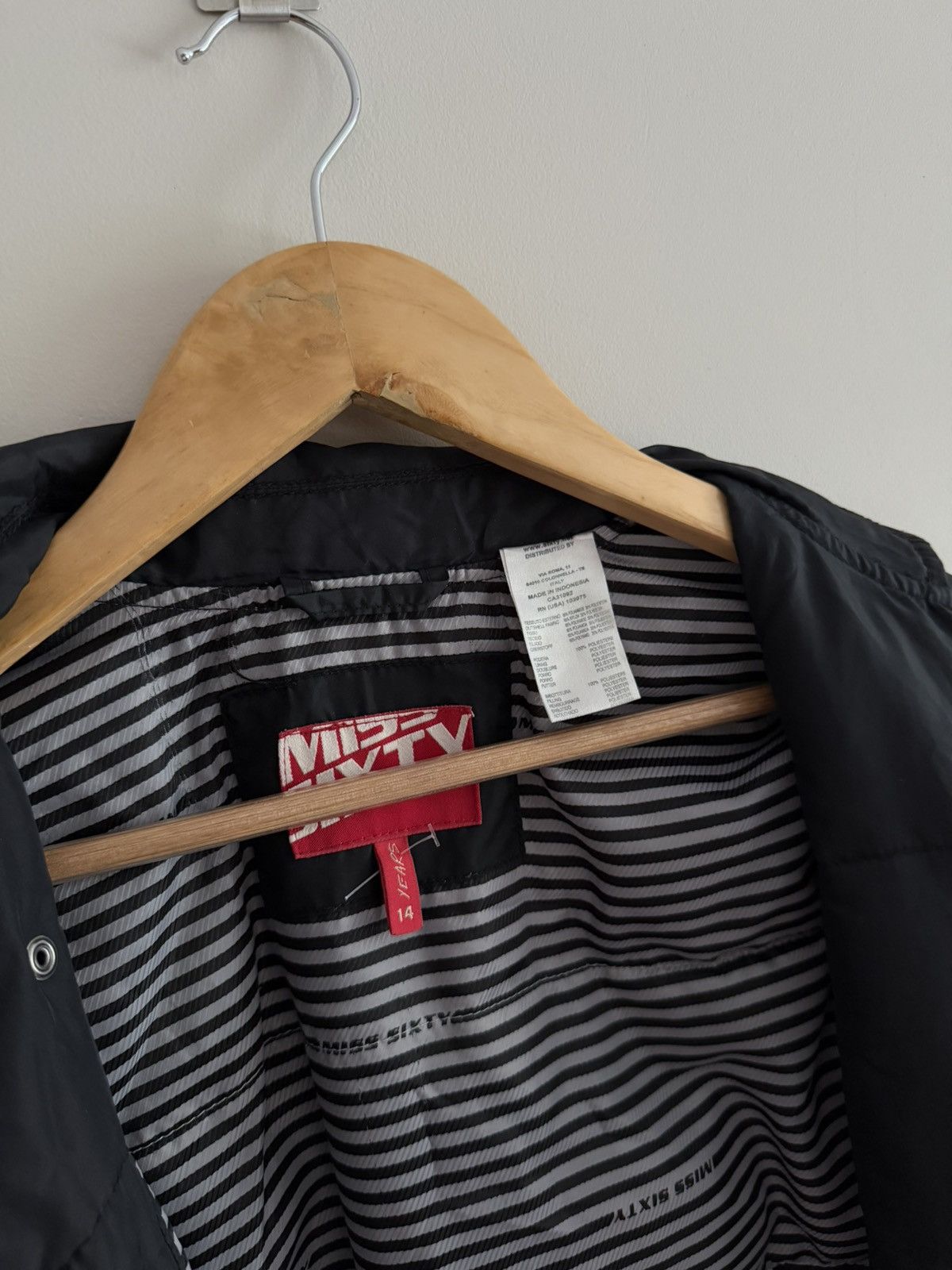Miss Sixty Miss Sixty Cropped Puffer Jacket with Asymmetric Zip Size M / US 6-8 / IT 42-44 - 5 Thumbnail