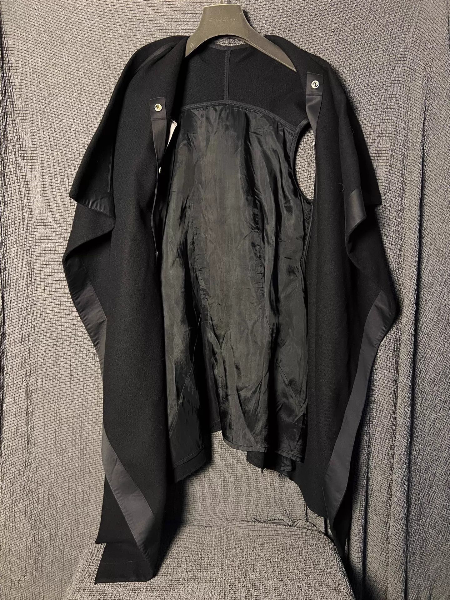 Rick Owens Rick Owens 15FW Runway Geo Sequin Sleeveless Wool Cape Size M / US 6-8 / IT 42-44 - 5 Thumbnail