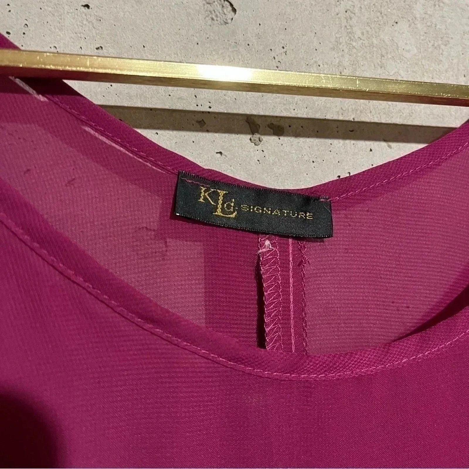 Other KLD Signature Magenta Sheer Tank Top Tunic Button Back Size S / US 4 / IT 40 - 2 Thumbnail