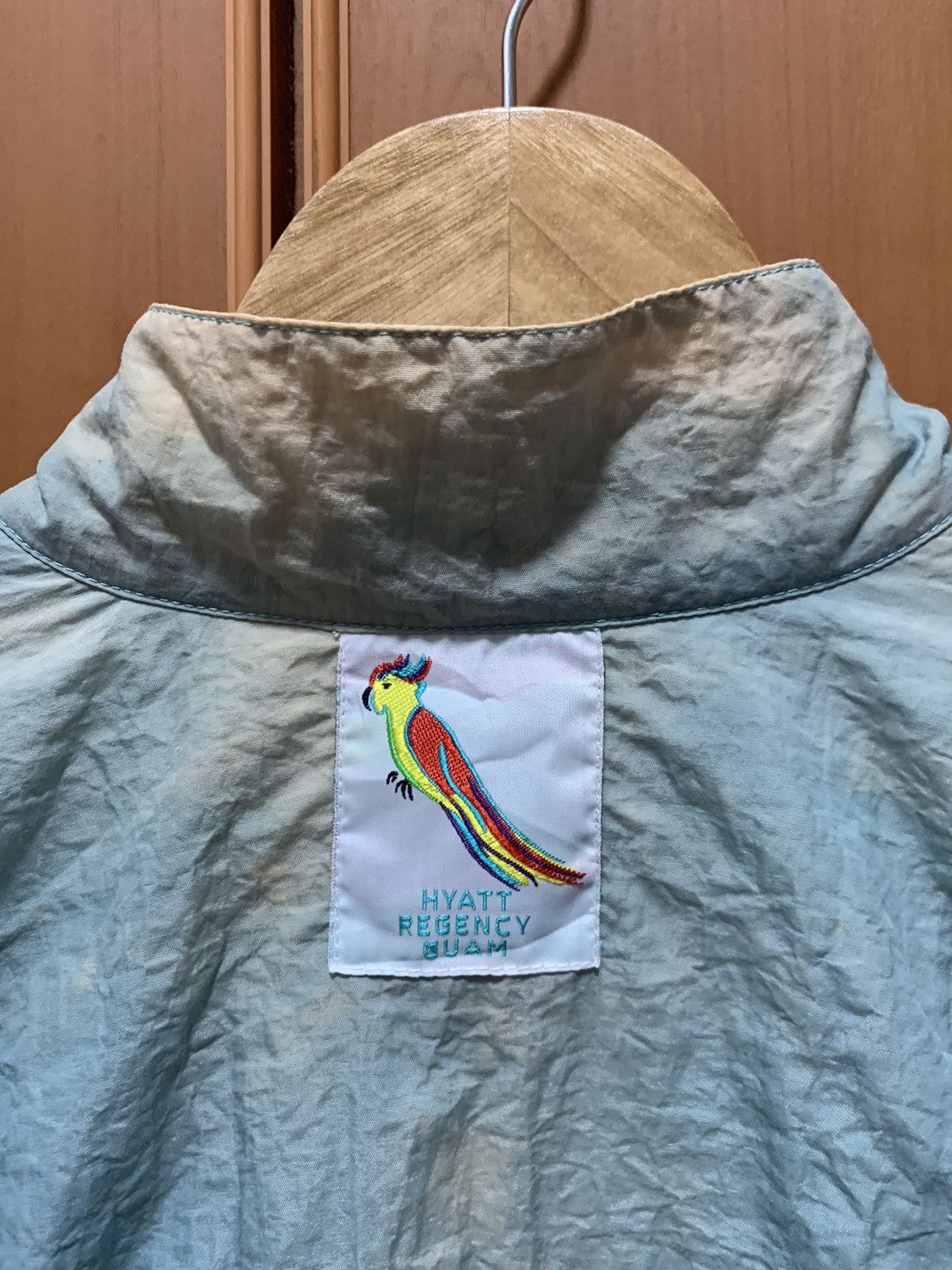 Colette Hyatt Vintage Windbreaker Hyatt Regency GUAM Size US L / EU 52-54 / 3 - 6 Thumbnail