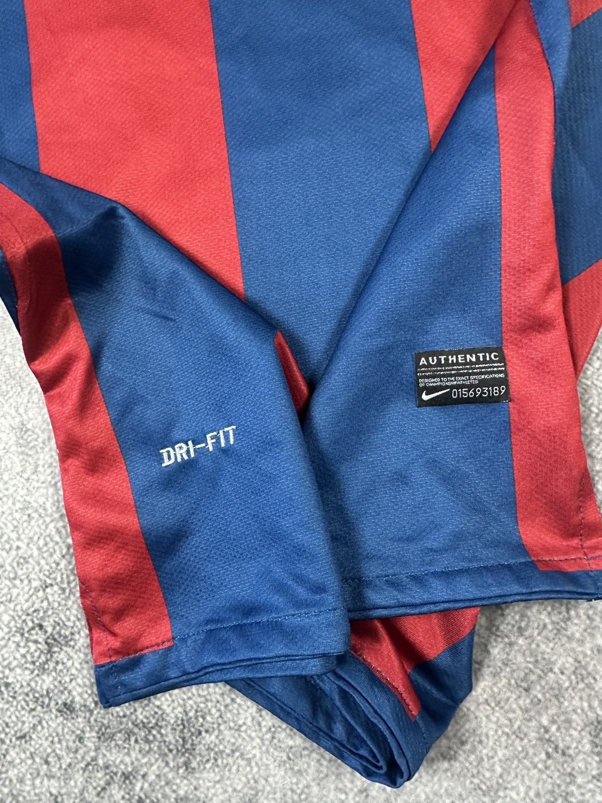 Nike Vintage Nike F.C.Barcelona 10 Messi Soccer Jersey Blokecore Size US M / EU 48-50 / 2 - 4 Thumbnail