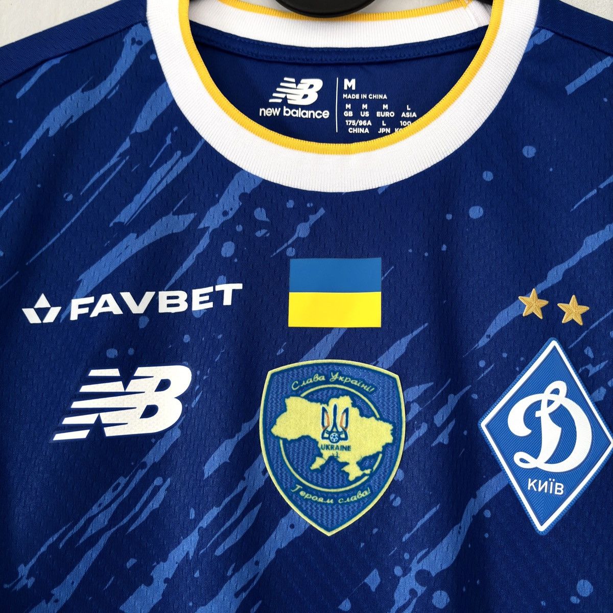 New Balance 2022 2023 Dynamo Kyiv Ukraine Poland Kedziora Soccer Jersey Size US M / EU 48-50 / 2 - 7 Thumbnail