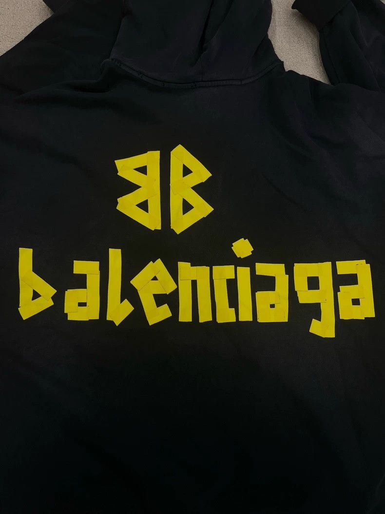Balenciaga Balenciaga Letter Logo printed zipper regular sweater Size US S / EU 44-46 / 1 - 3 Thumbnail
