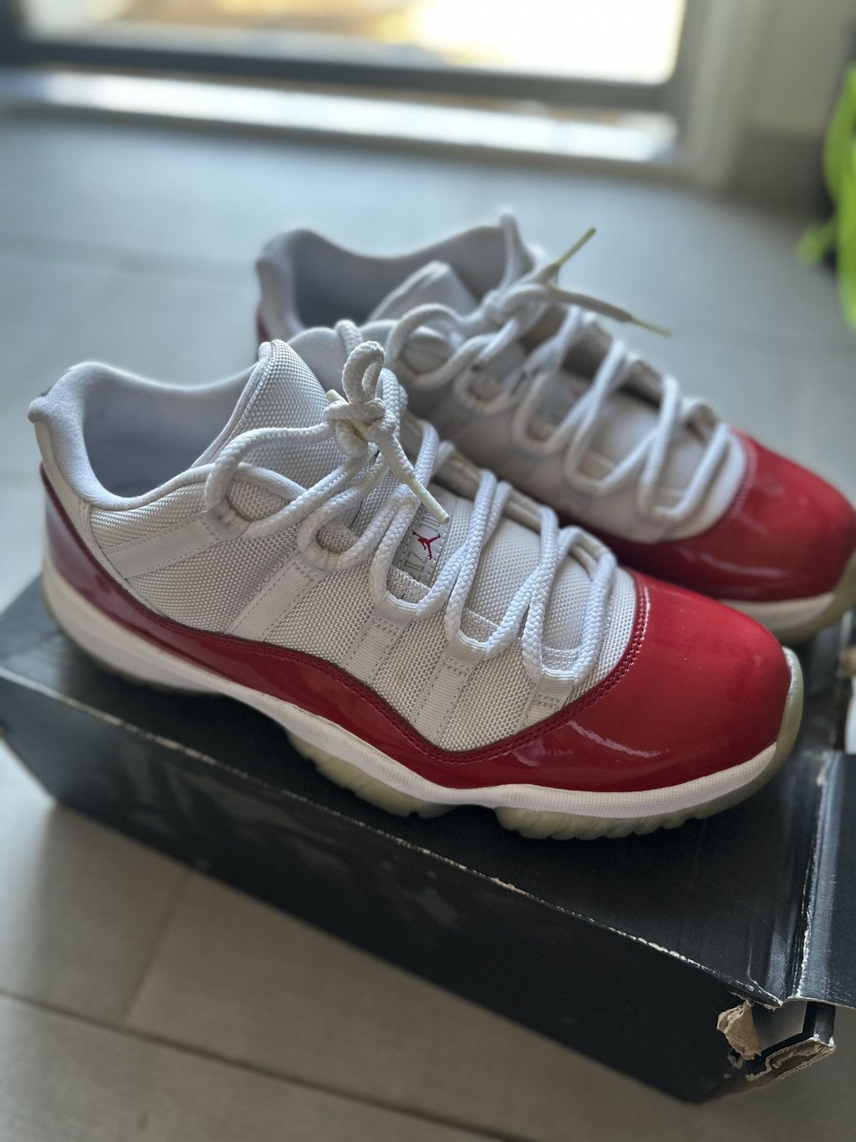 Jordan Brand × Nike Air Jordan 11 Low Cherries Size 10 Men’s Size US 10 / EU 43 - 5 Thumbnail