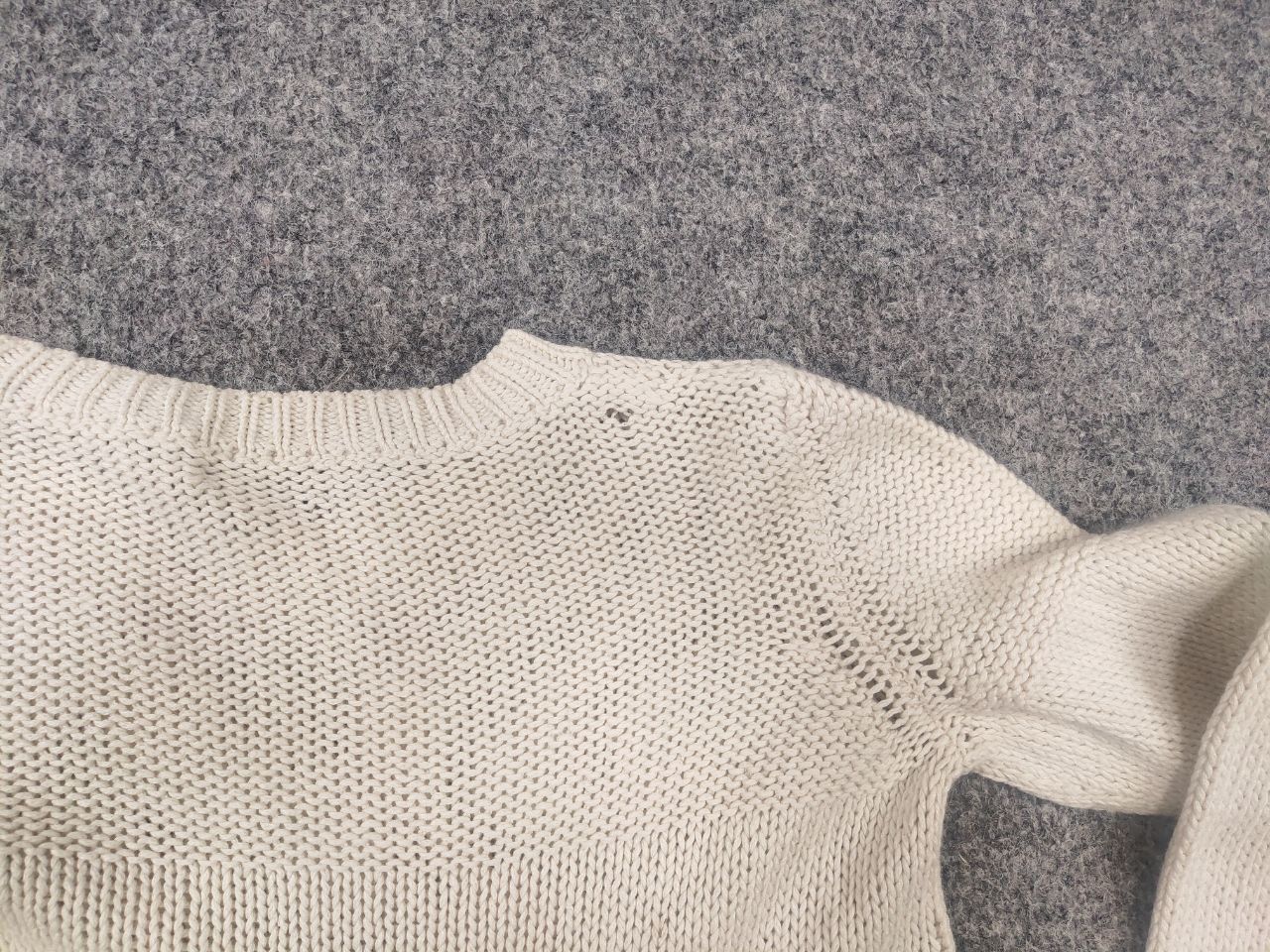 A.P.C. A.P.C. Design Knit light cashmere cotton crew neck sweater Size US S / EU 44-46 / 1 - 10 Thumbnail