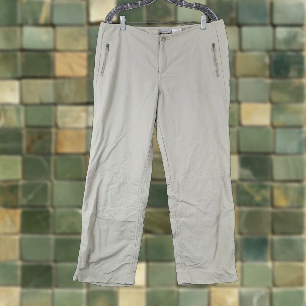 Vintage VINTAGE Columbia Nylon Pants Womens 14 Short Outdoor Beige Chino Size 36" / US 14 / IT 50 - 1 Thumbnail