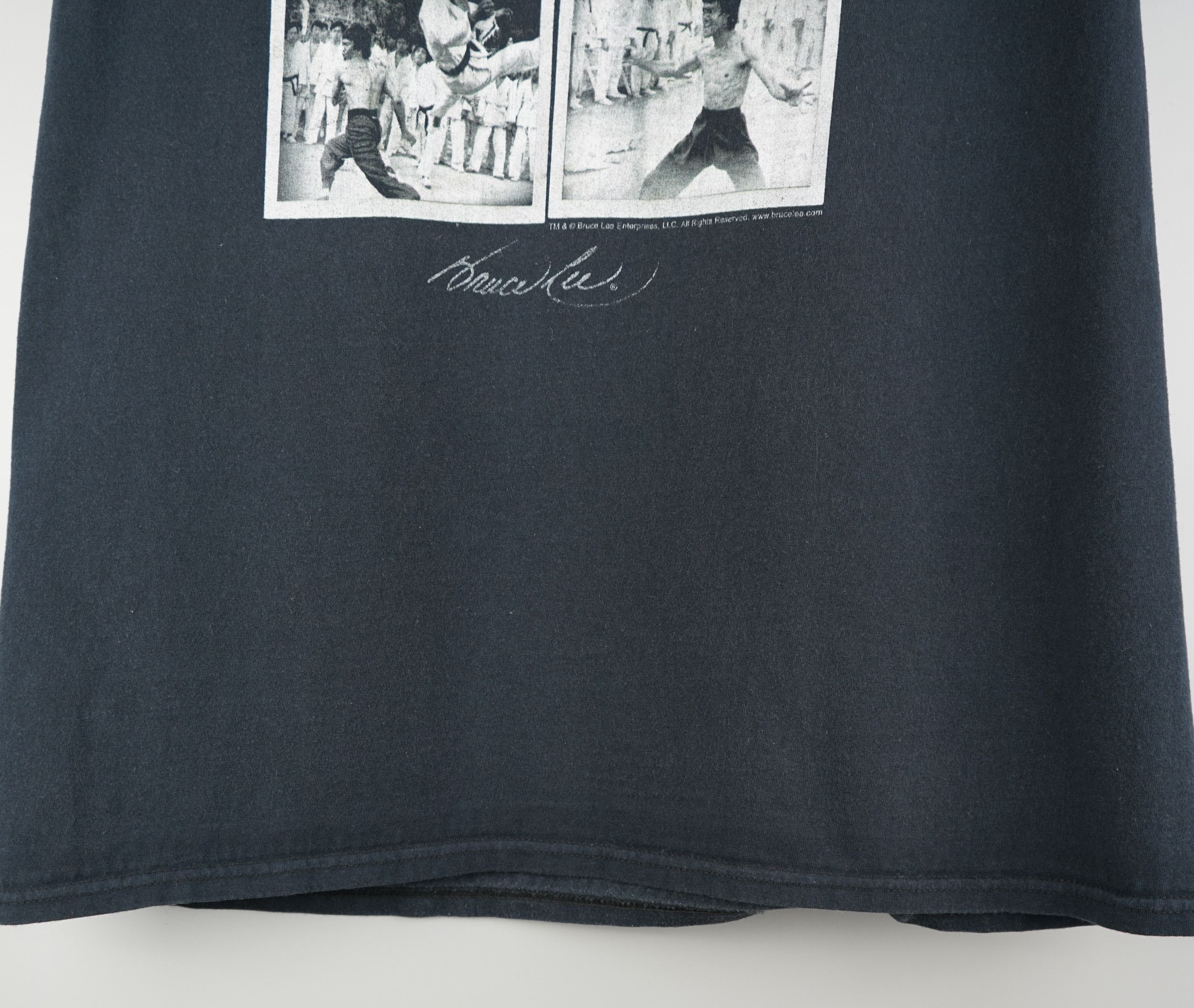 Vintage Vintage 2000s Bruce Lee T-Shirt Size US L / EU 52-54 / 3 - 5 Thumbnail
