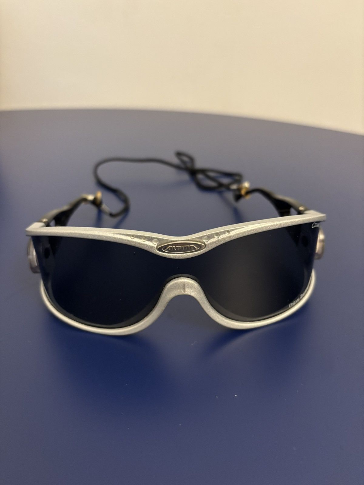 Oakley Alpina Sunglasses Size ONE SIZE - 3 Thumbnail