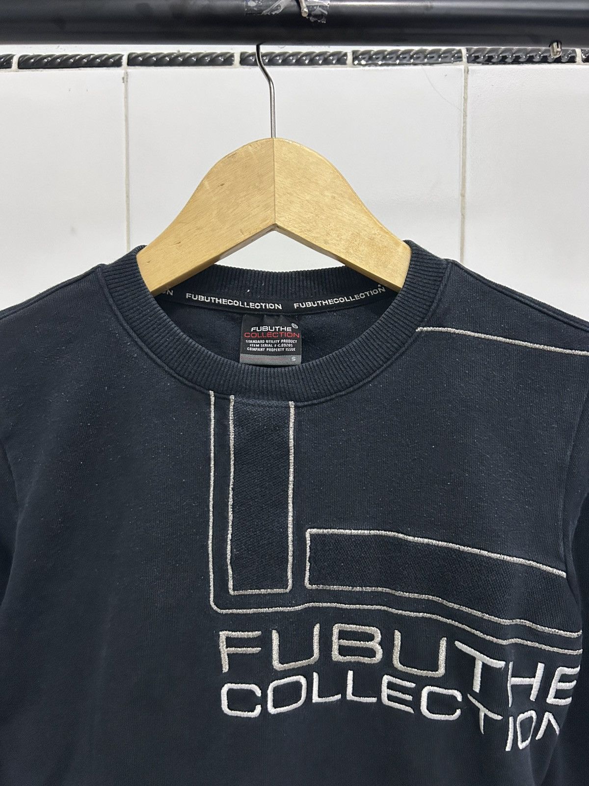 Fubu × Vintage Vintage Fubu The Collection Crewneck Naturaly Faded Size S / US 4 / IT 40 - 2 Thumbnail