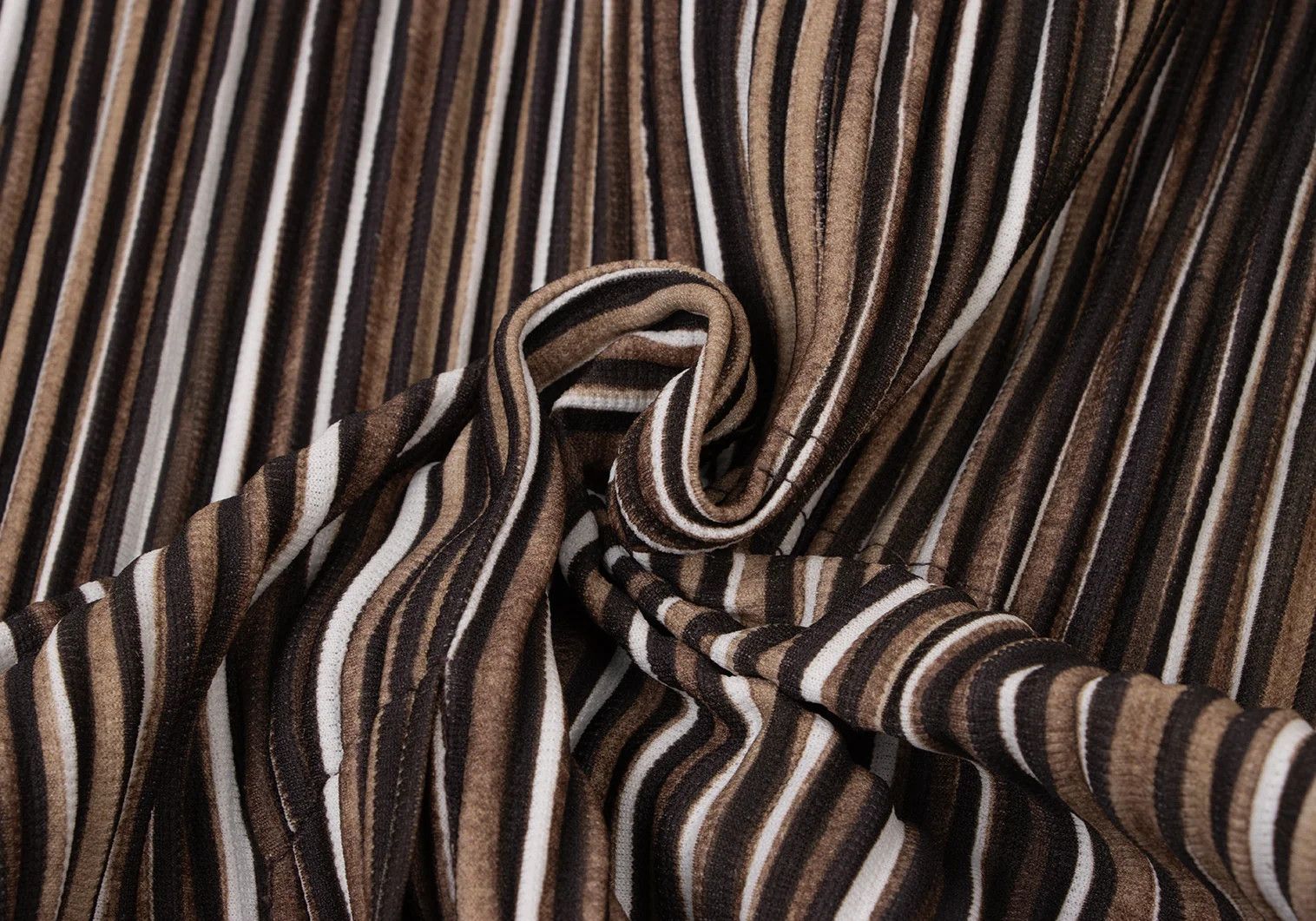 Issey Miyake Stripe Pleats 2B Jacket in Brown, White, and Black Size US S / EU 44-46 / 1 - 14 Thumbnail