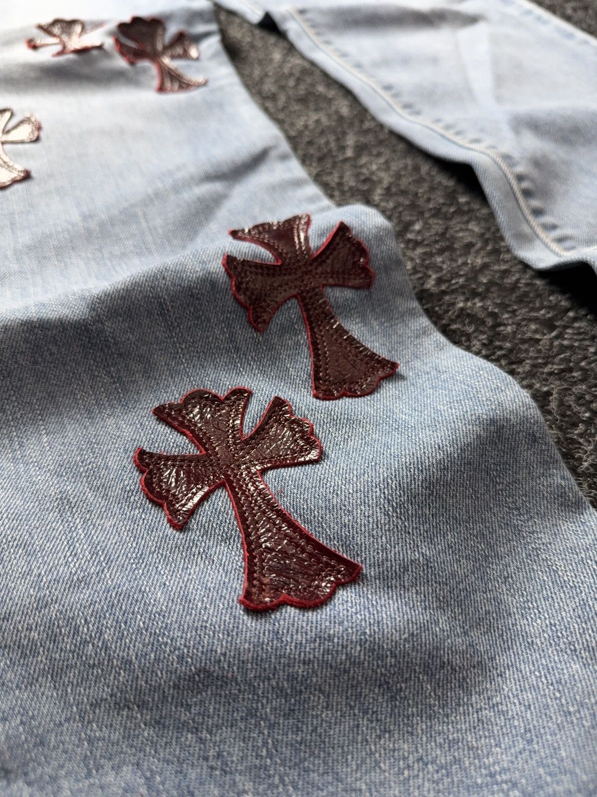 Levi's Vintage Clothing Vintage 90s Custom Chrome Hearts Style Cross Denim Jeans Size US 33 - 7 Thumbnail