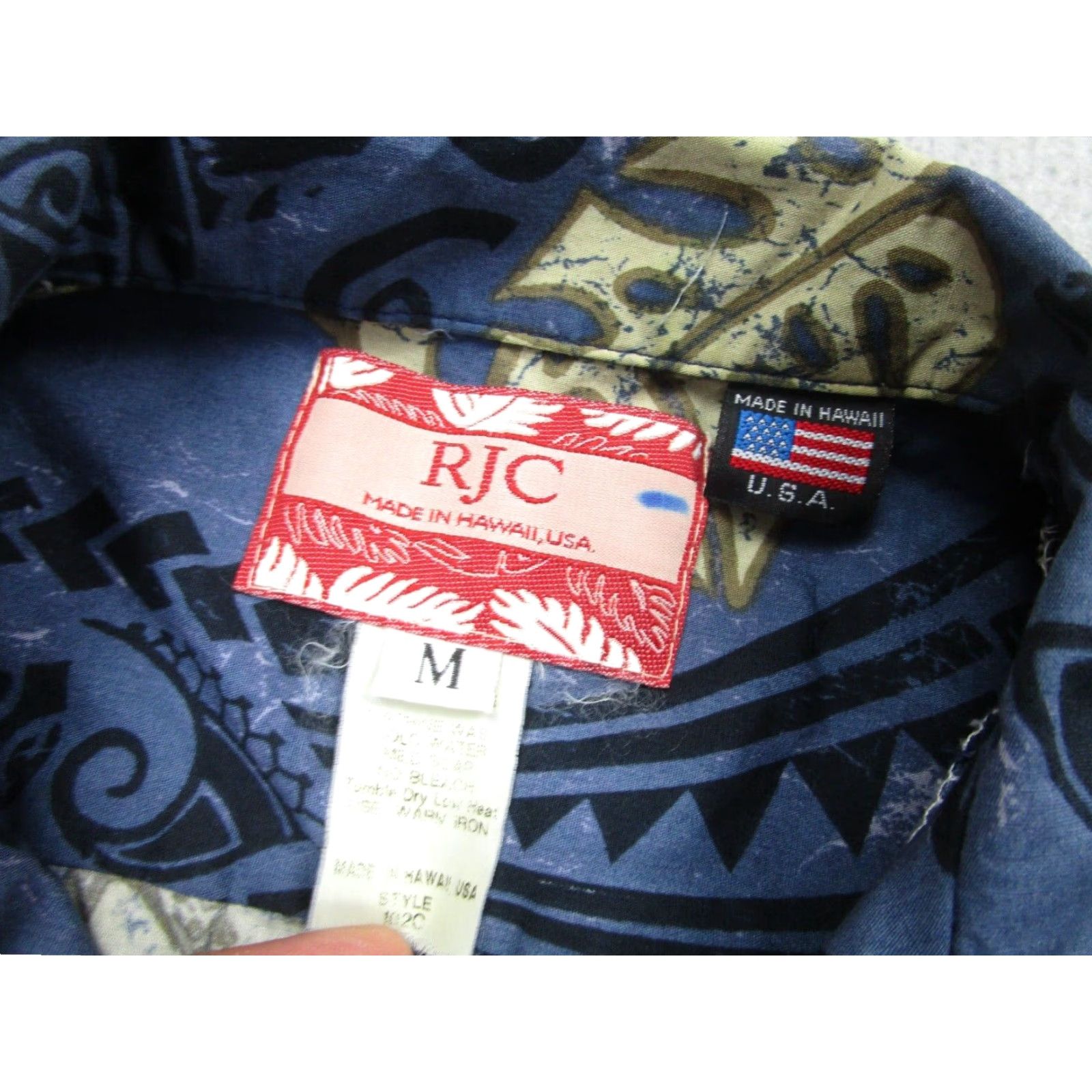 Vintage VINTAGE RJC Shirt Mens M Blue Island Tribal Tattoo art Tiki Hawaiian 90s y2k USA Size US M / EU 48-50 / 2 - 5 Thumbnail