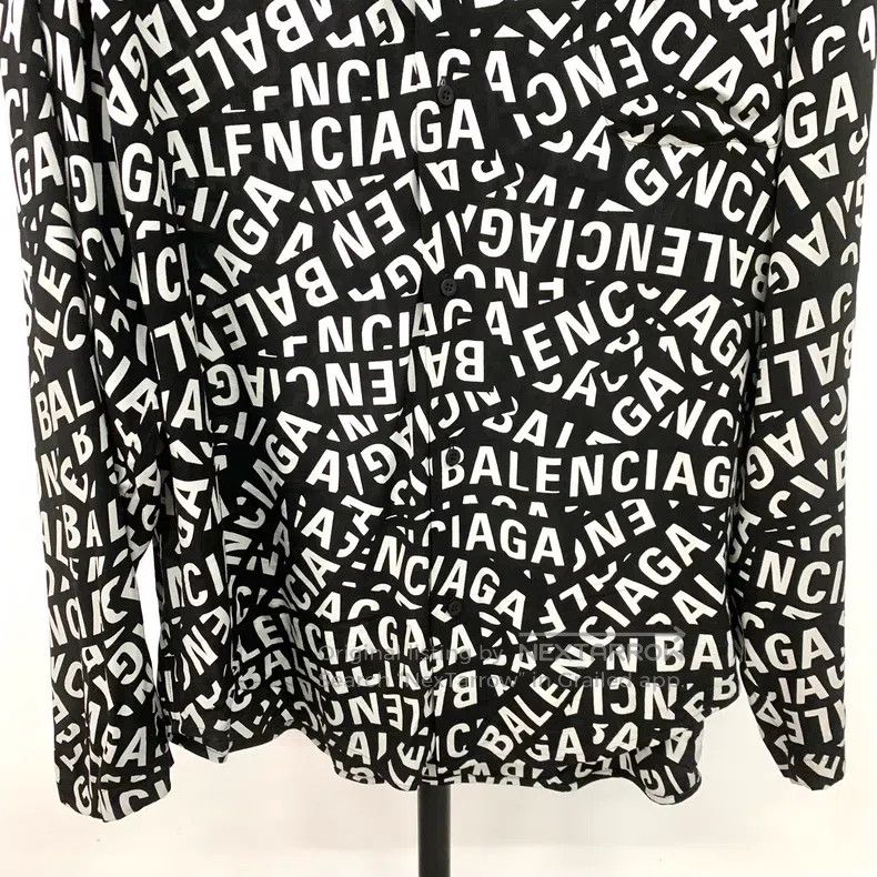 Balenciaga Balenciaga Letter all-over print button-down pointed colla Size XS / US 0-2 / IT 36-38 - 4 Thumbnail