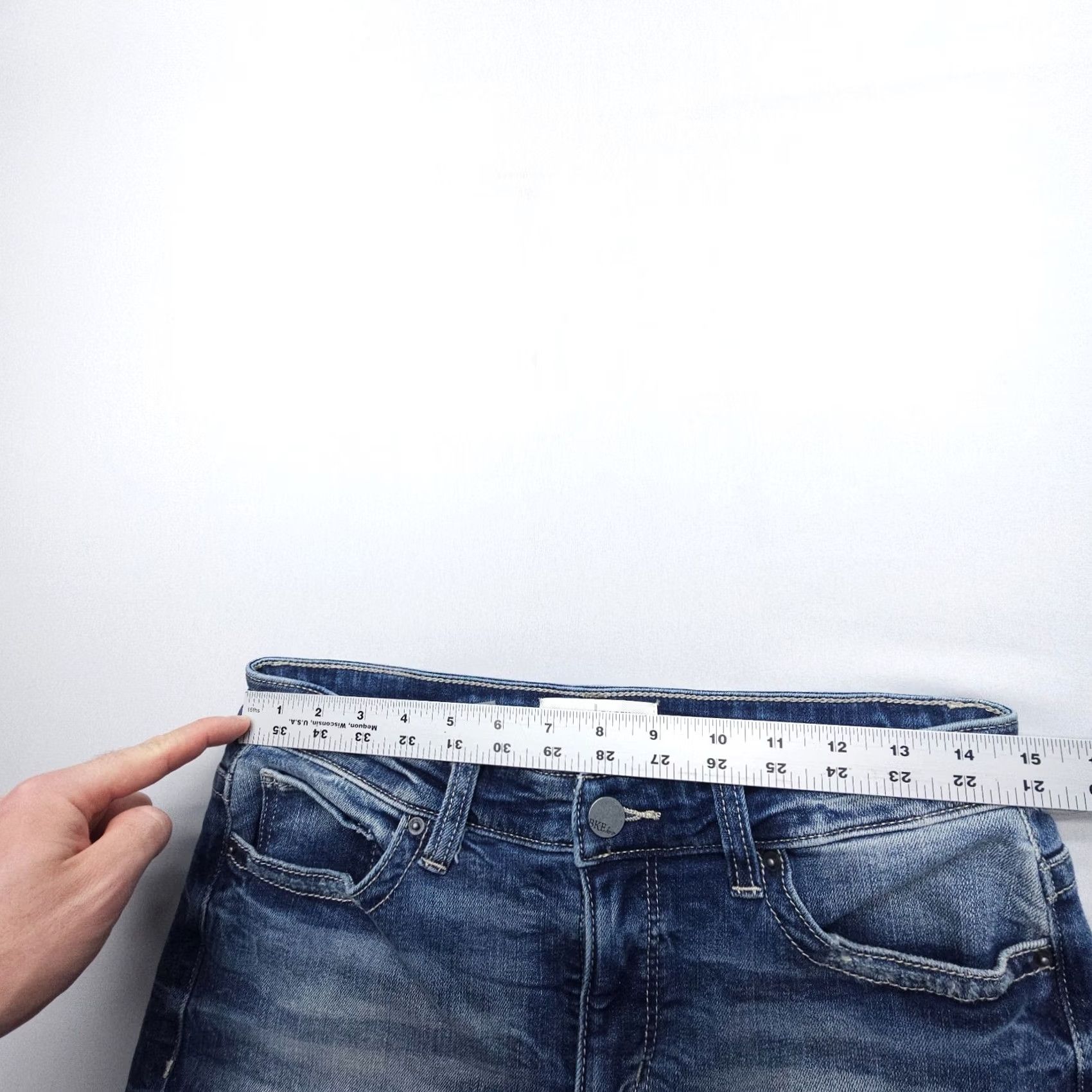Vintage Buckle Gabby Curvy Fit High Rise Crop Jeans Size 27 Dark Wash Denim Women Buckle Bke 5-Pocket Cropped Modern Southwestern Blue Jeans Womens Size 27" / US 4 / IT 40 - 7 Thumbnail