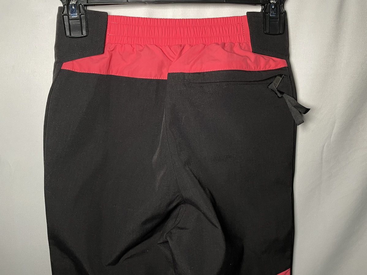Gucci × The North Face Gucci x The North Face Nylon Pants Size 25" / US 0 / IT 36 - 8 Thumbnail