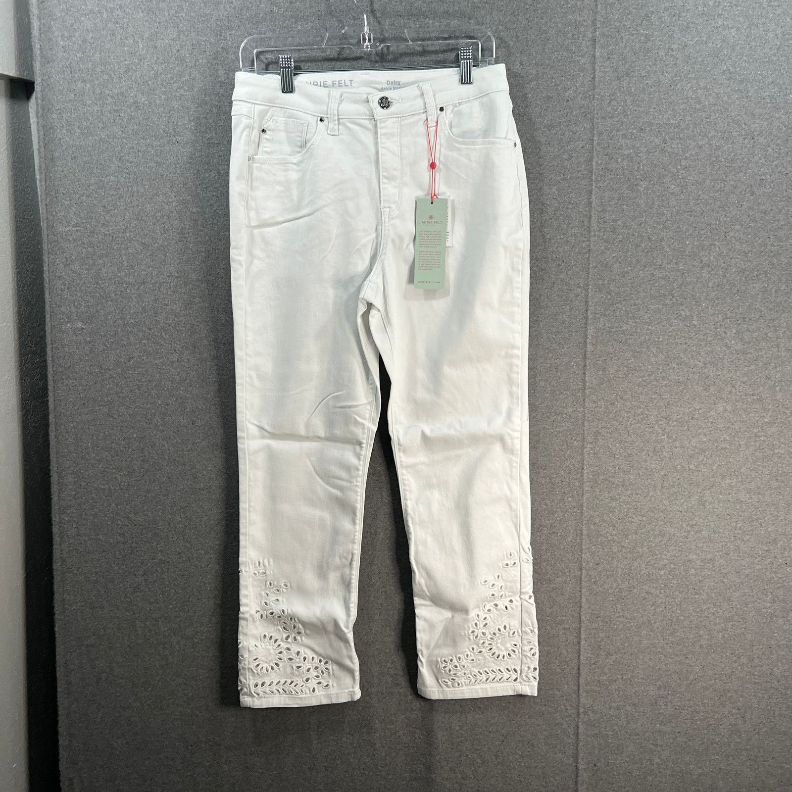 Other Laurie Felt Regular Daisy Floral Embroidered Ankle Jeans Size 32" / US 10 / IT 46 - 1 Thumbnail