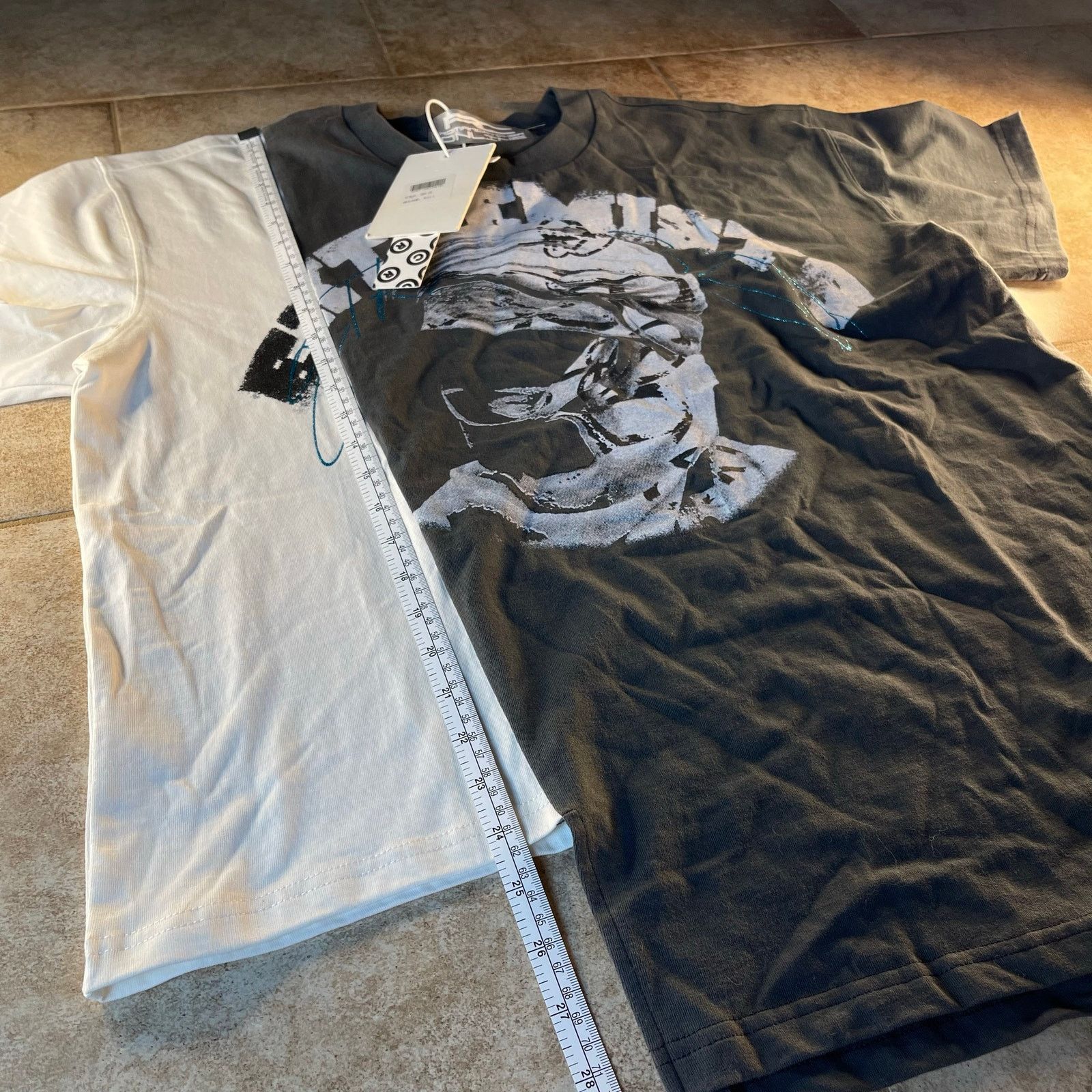 Japanese Brand Y2k Streetwear Graphic Print T-Shirt Black White Tee size L Size US L / EU 52-54 / 3 - 5 Thumbnail