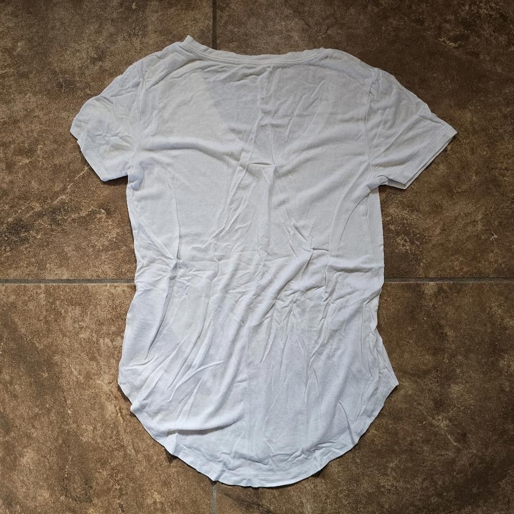 Abercrombie & Fitch White Classic A&F Vneck Short Sleeve Size XXS / US 00 / IT 34 - 2 Thumbnail